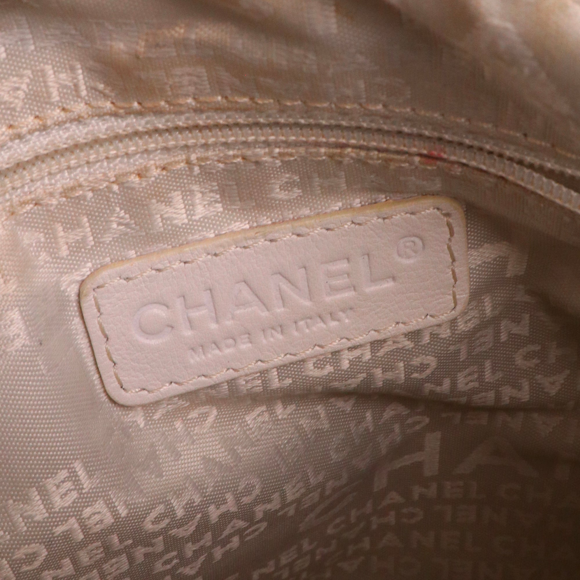 CHANEL - Tote bag in pink terrycloth and beach towel