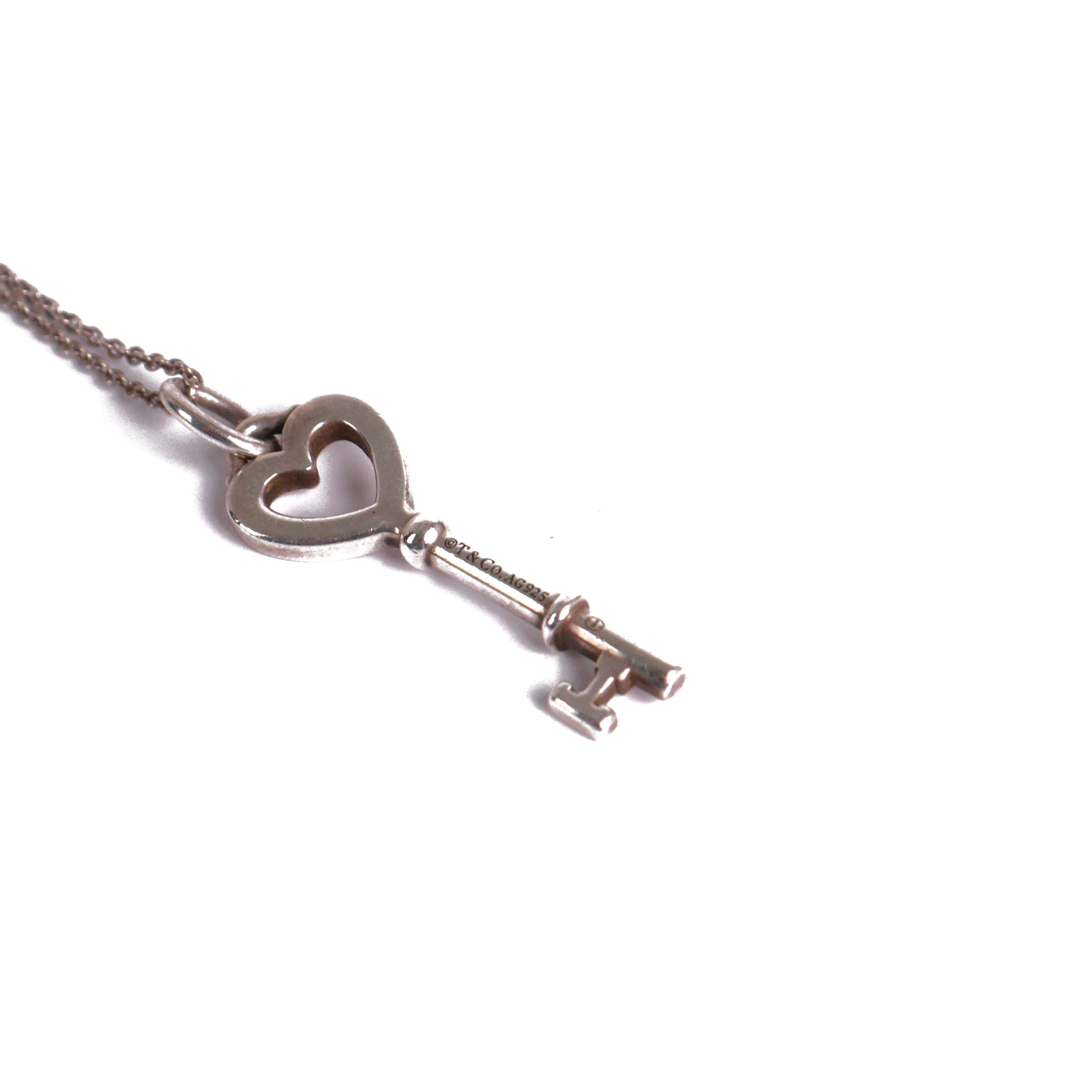 CHANEL - Large quilted chain necklace