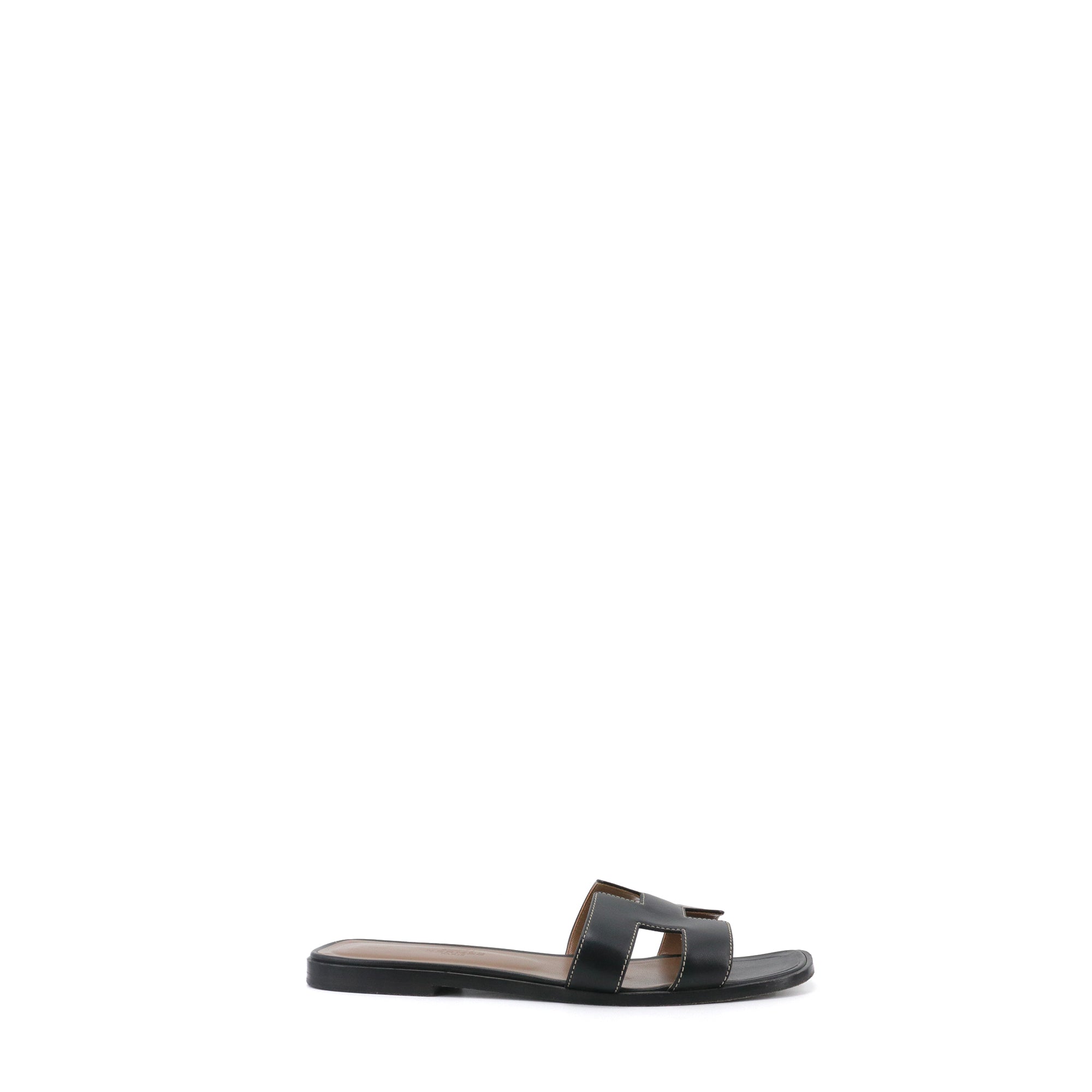 HERMÈS - Sandales Oran Hermès en cuir noir (T38)
