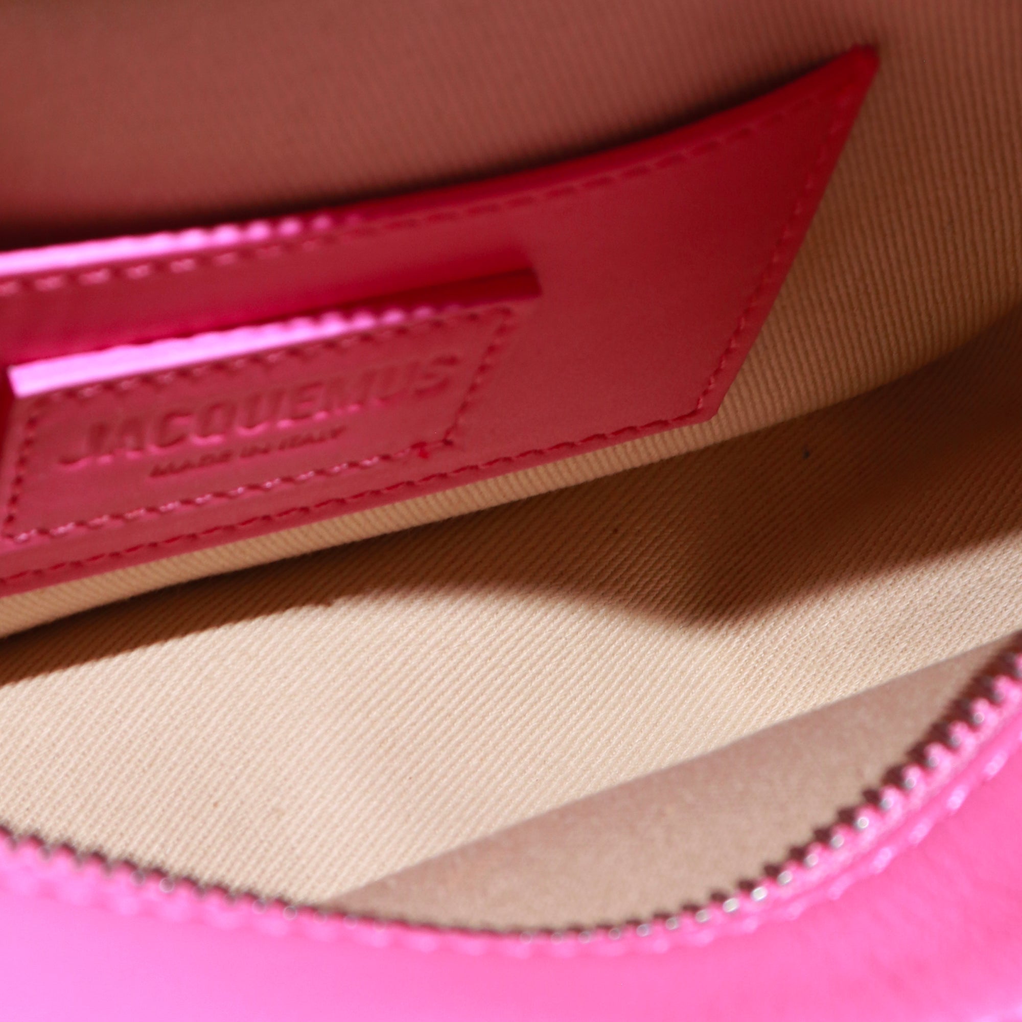 JACQUEMUS - Le Baneto shoulder bag in pink leather
