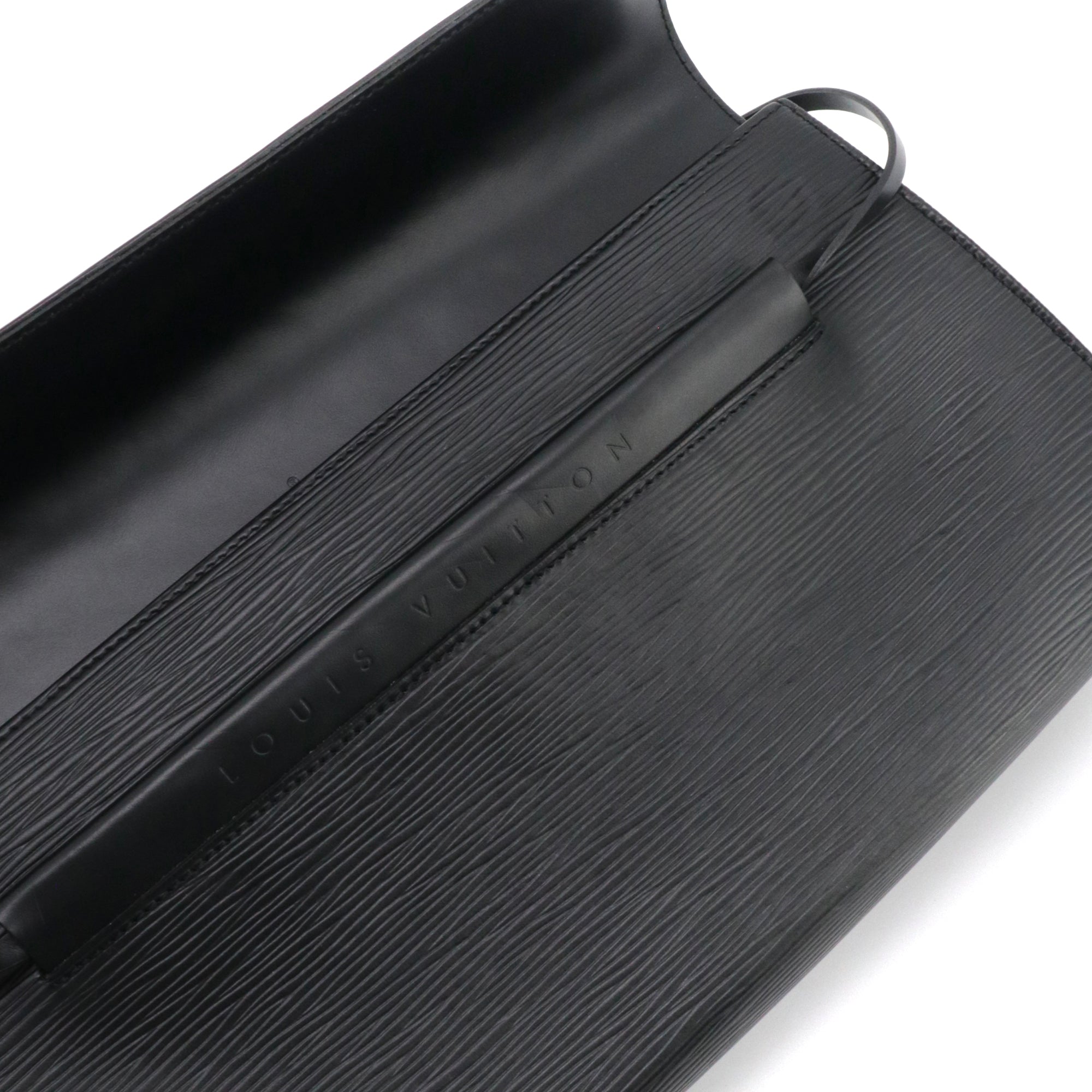 LOUIS VUITTON - Sac à épaule Dinard Louis Vuitton en cuir épi noir vintage