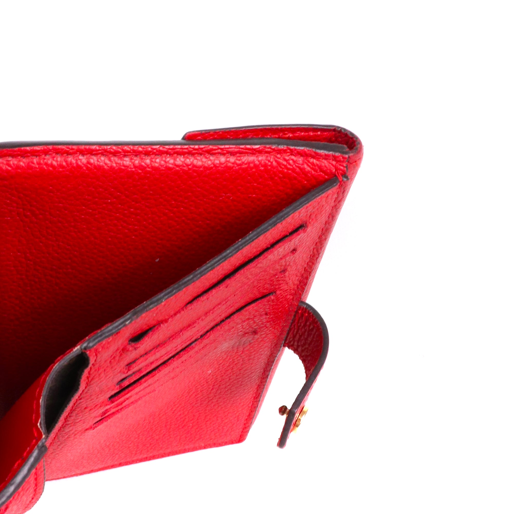 LOUIS VUITTON - Portefeuille Compact Pallas Louis Vuitton en toile monogrammée et cuir grainé rouge