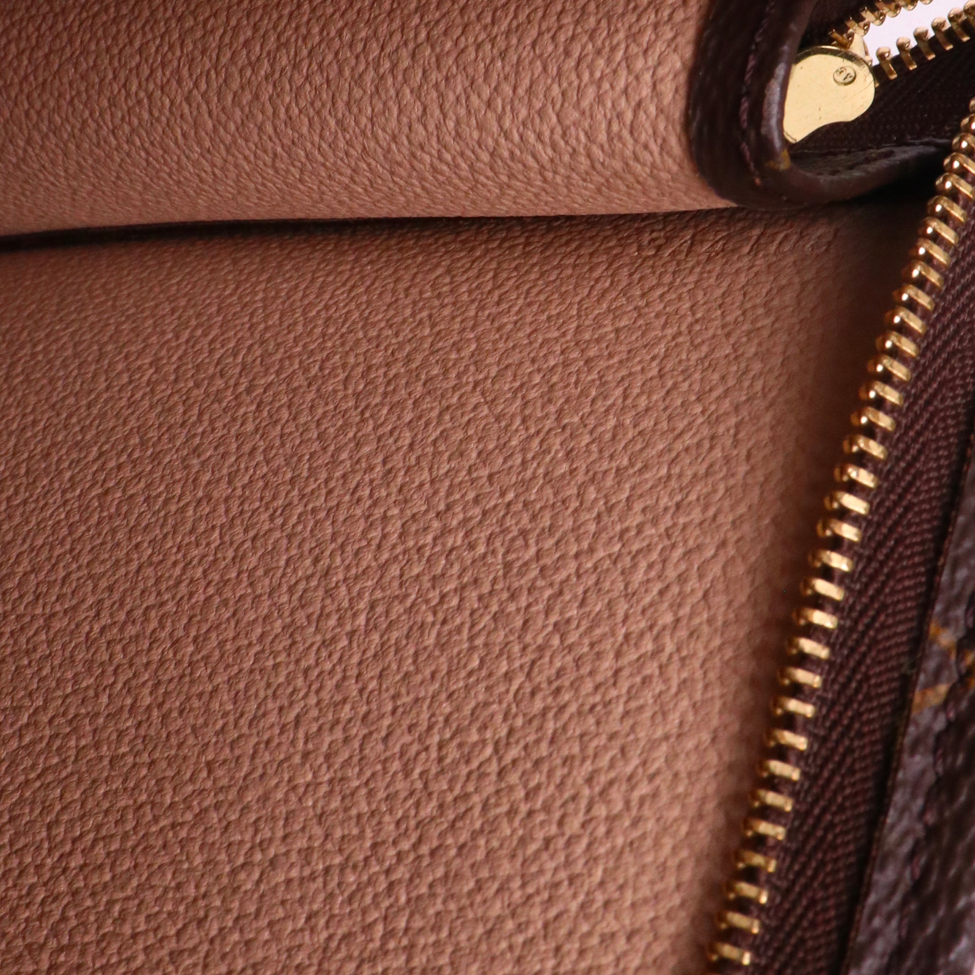 LOUIS VUITTON - Pochette 26 Louis Vuitton en toile monogrammée