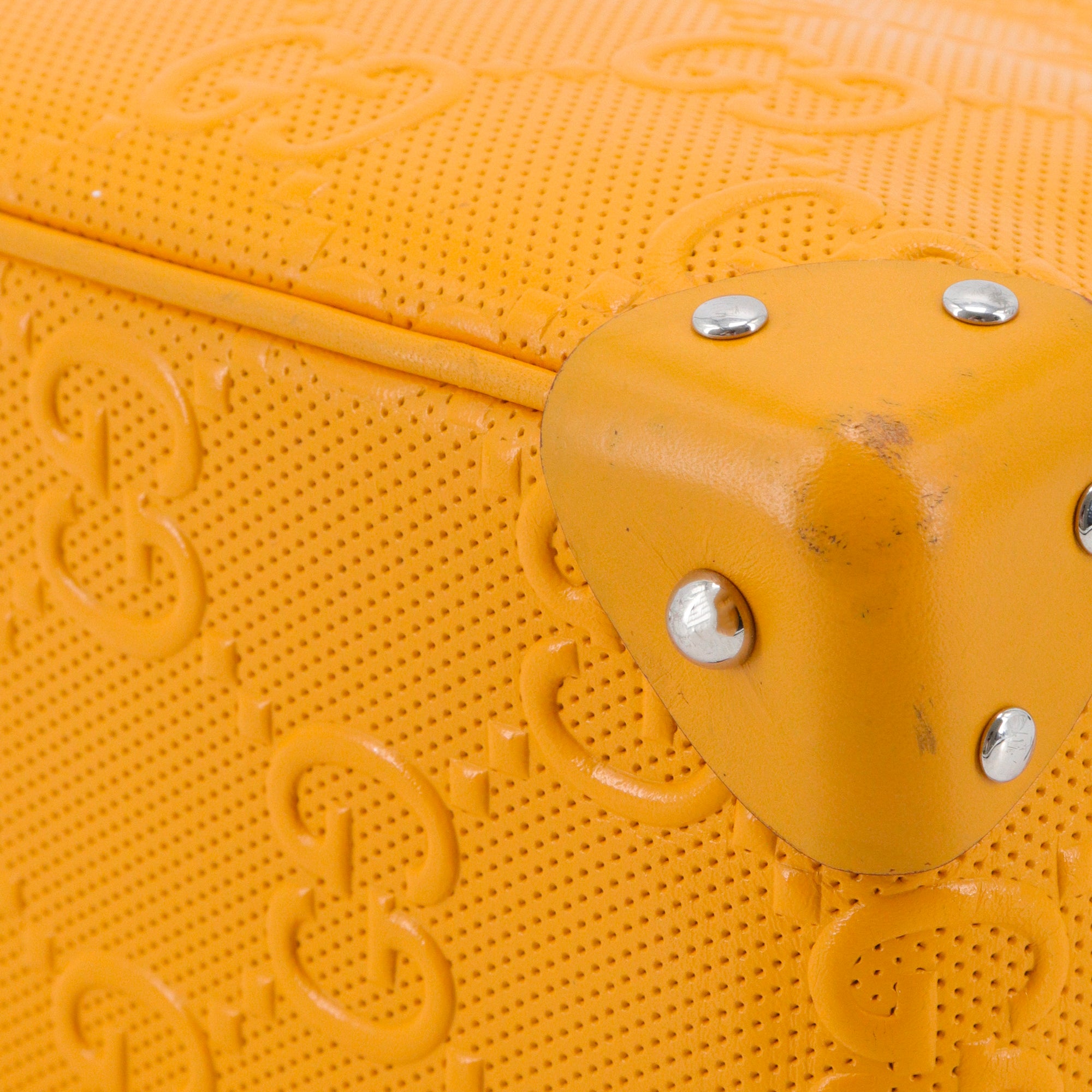 GUCCI - Gucci Malle shoulder bag in yellow perforated leather