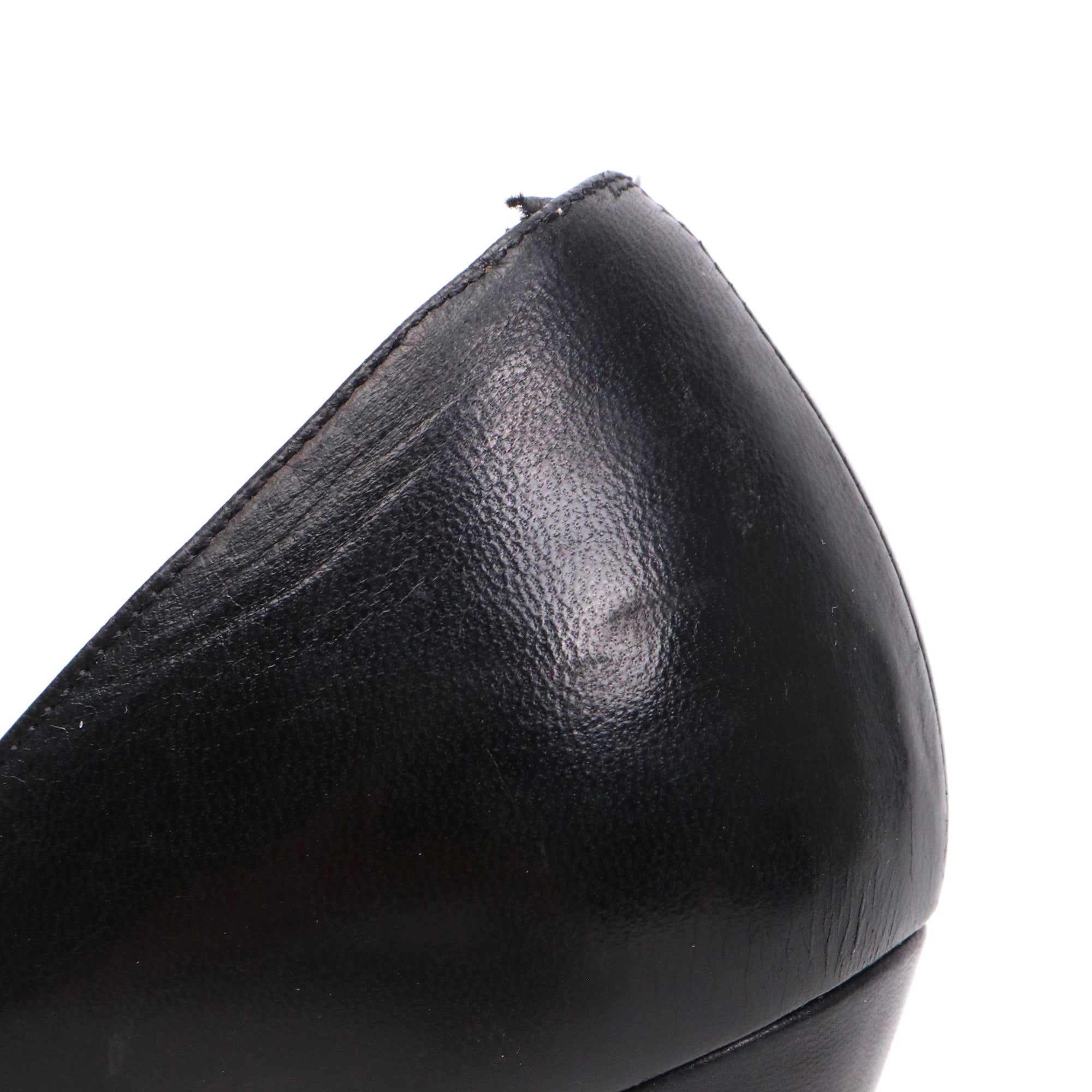 LOUBOUTIN - Louboutin So Kate pumps in black smooth leather and silver studs (T38)