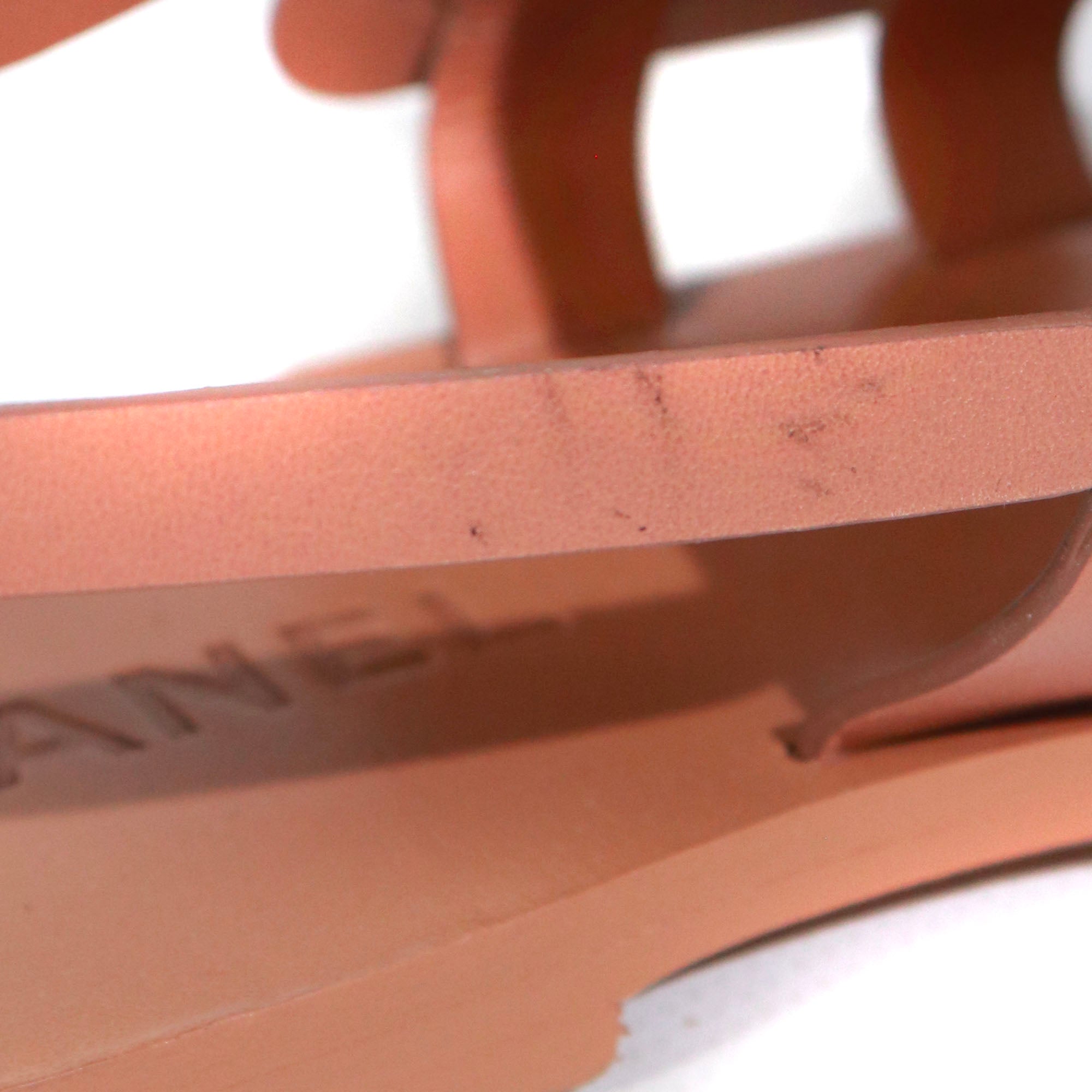 CHANEL - CC sandals in brown leather (T39)