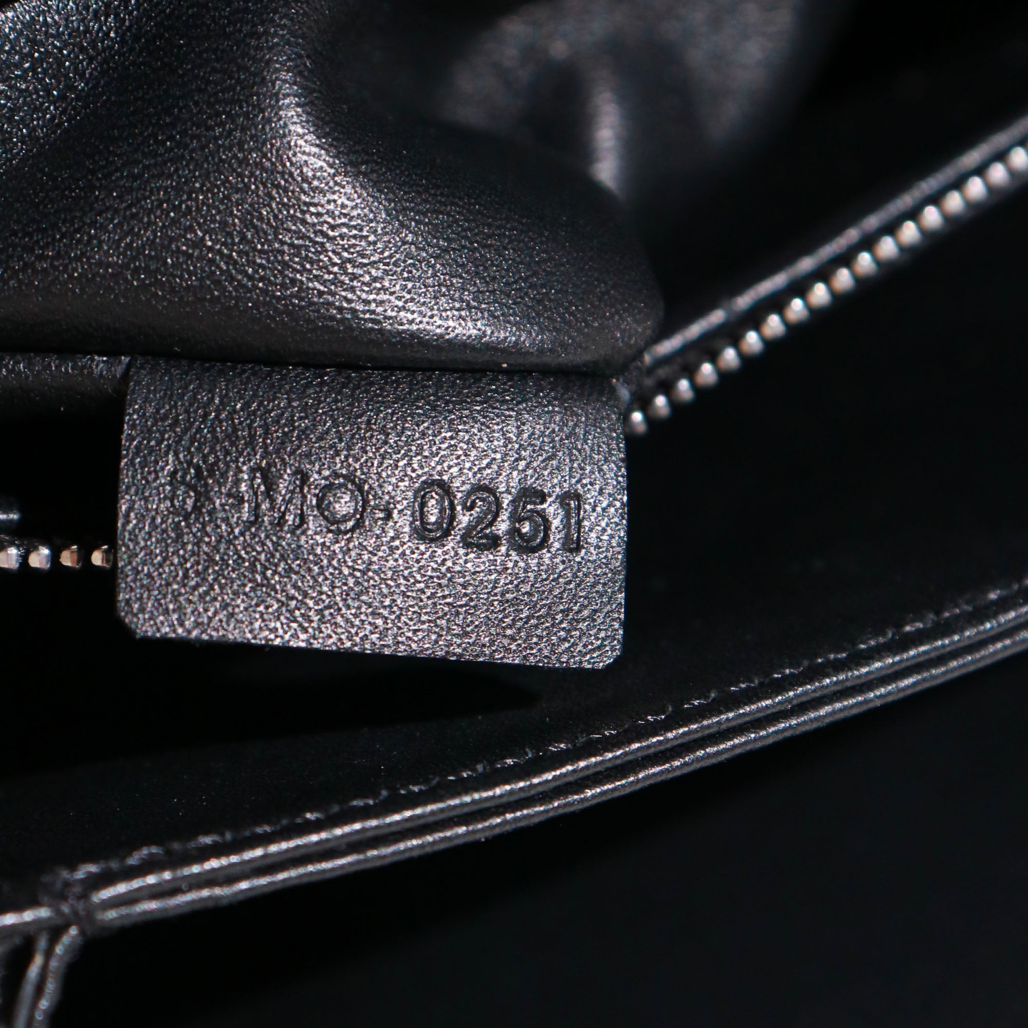 CELINE - Sac à bandoulière Triomphe medium en cuir box noir