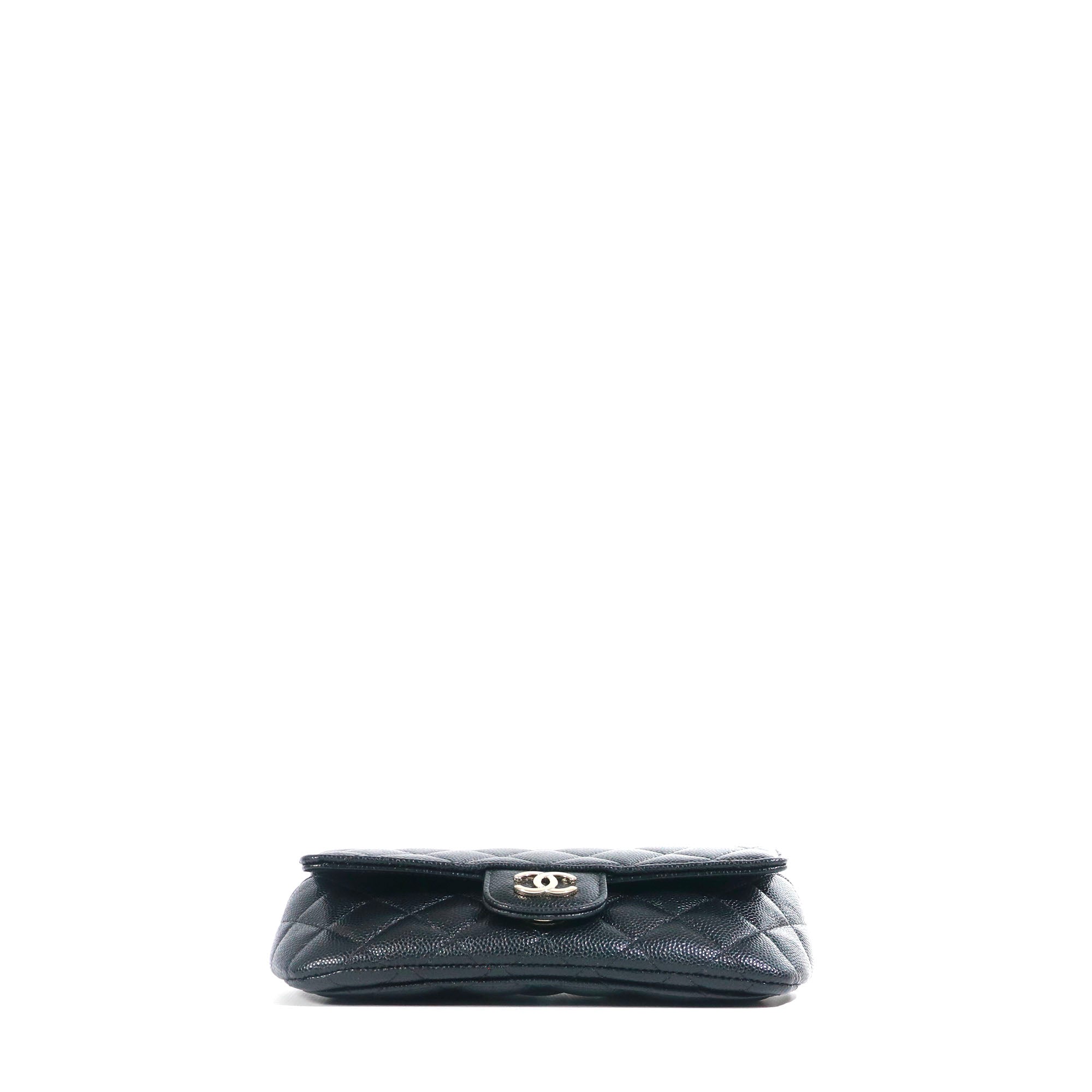 CHANEL - Pochette à bandoulière / Etui à lunettes Chanel en cuir caviar noir