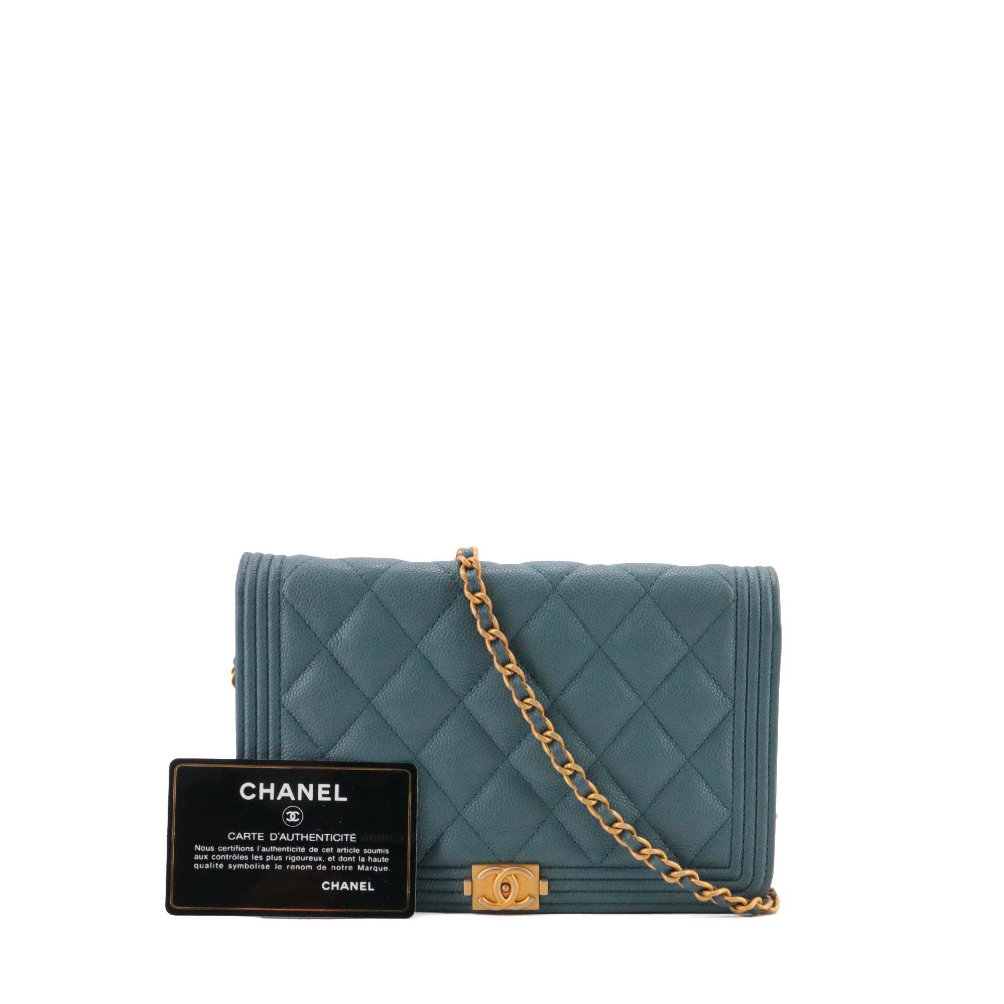 CHANEL - Sac à bandoulière Wallet On Chain Boy Chanel en cuir caviar bleu