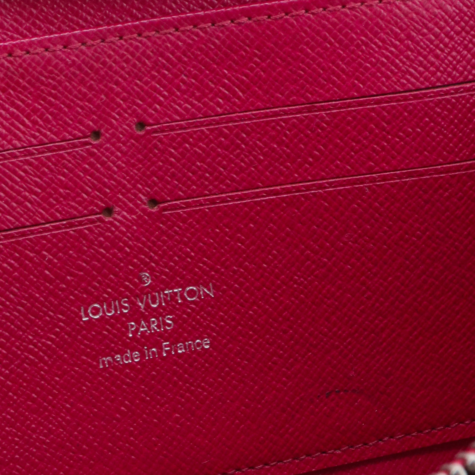 LOUIS VUITTON - Louis Vuitton Zippy wallet in fuchsia epi leather