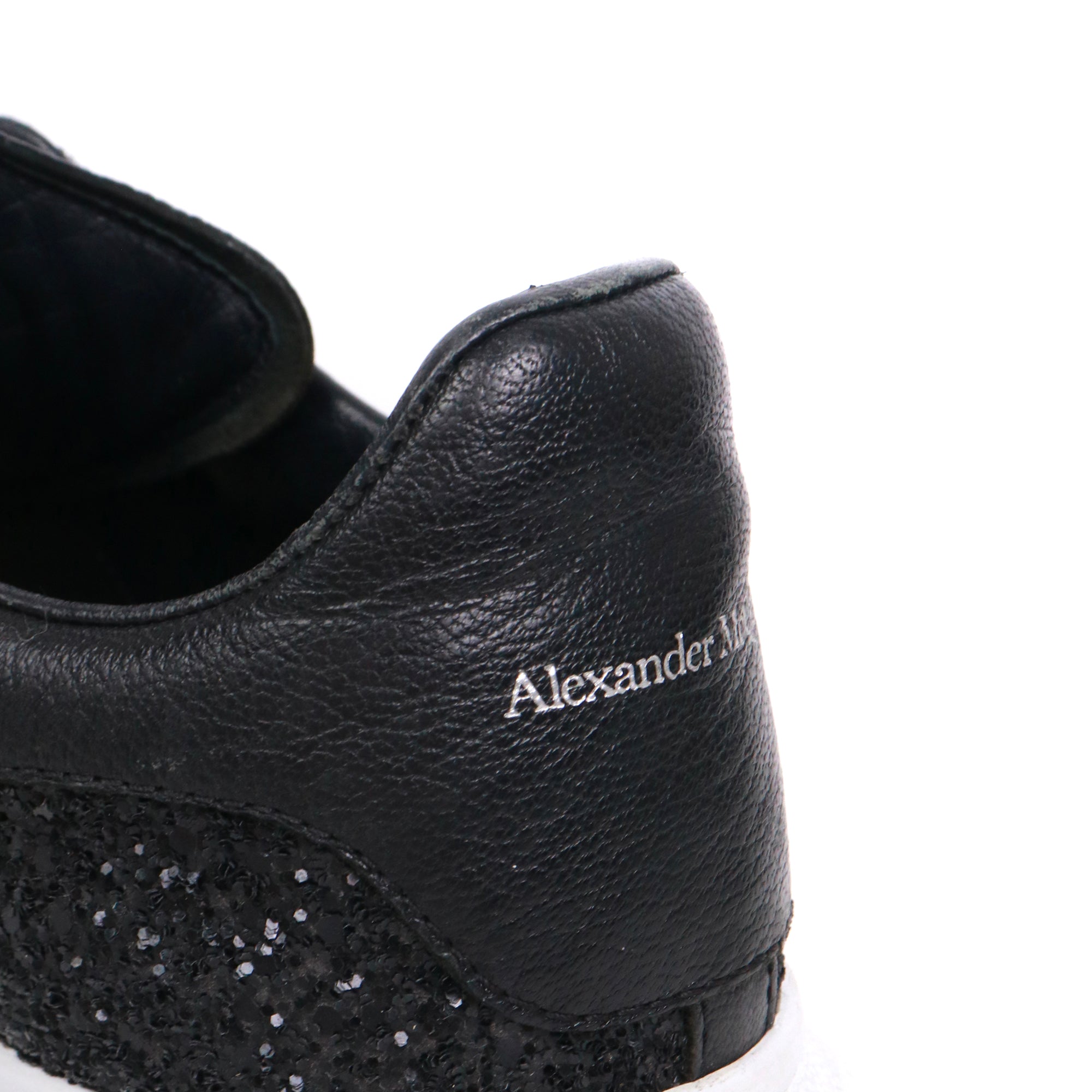 ALEXANDER MCQUEEN - Sneakers Oversize Alexander McQueen en cuir noir à paillettes (T38)