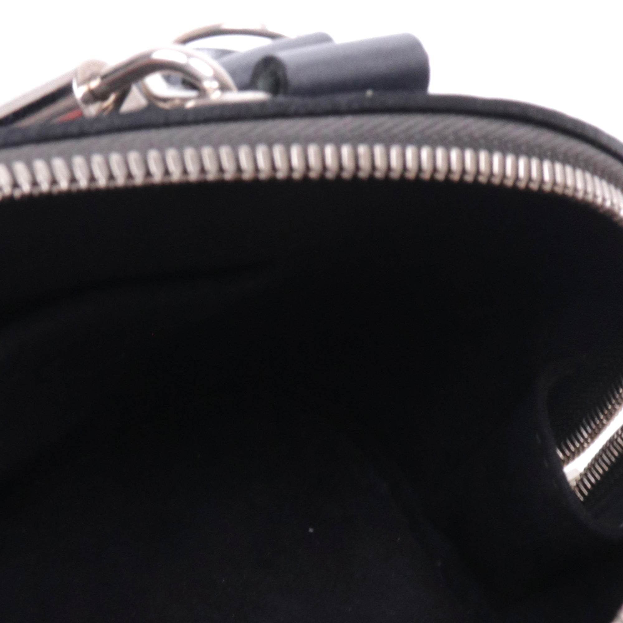 LOUIS VUITTON - Sac à bandoulière Alma BB Louis Vuitton en cuir épi gris métallisé