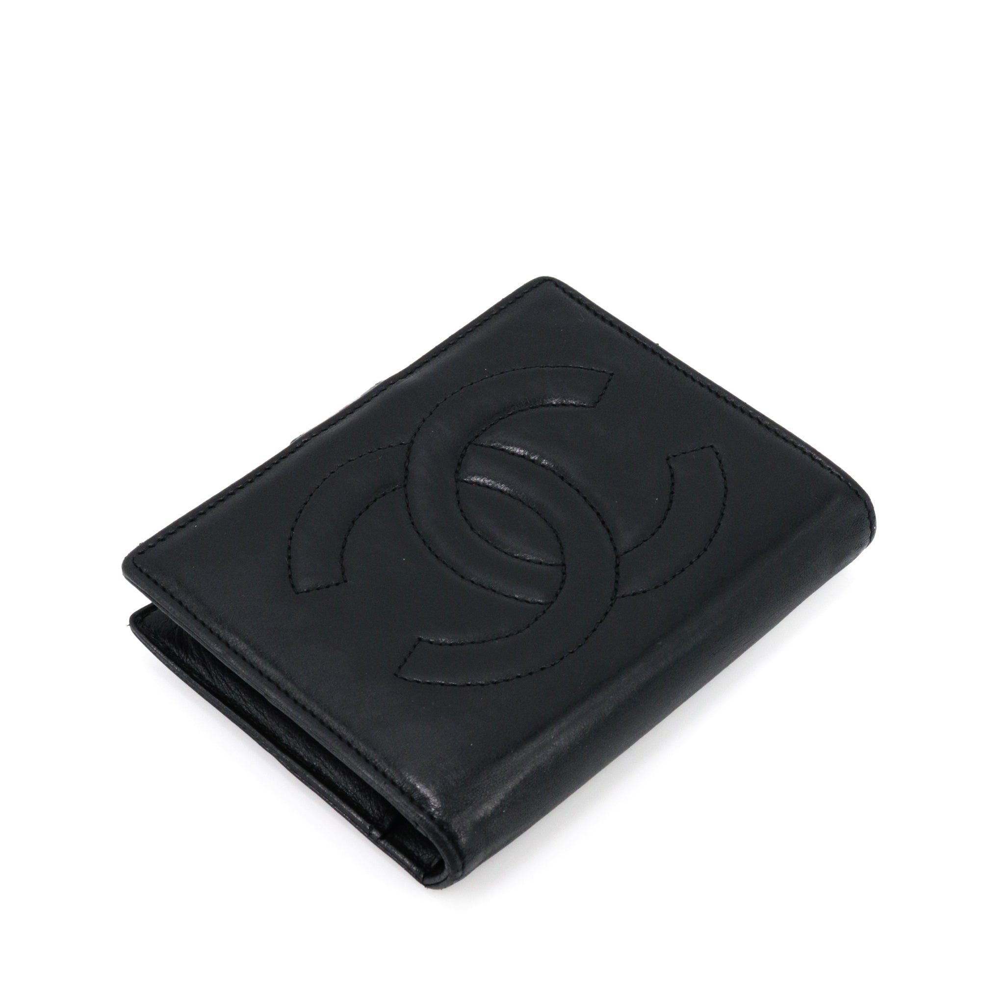 CHANEL - Black quilted leather wallet