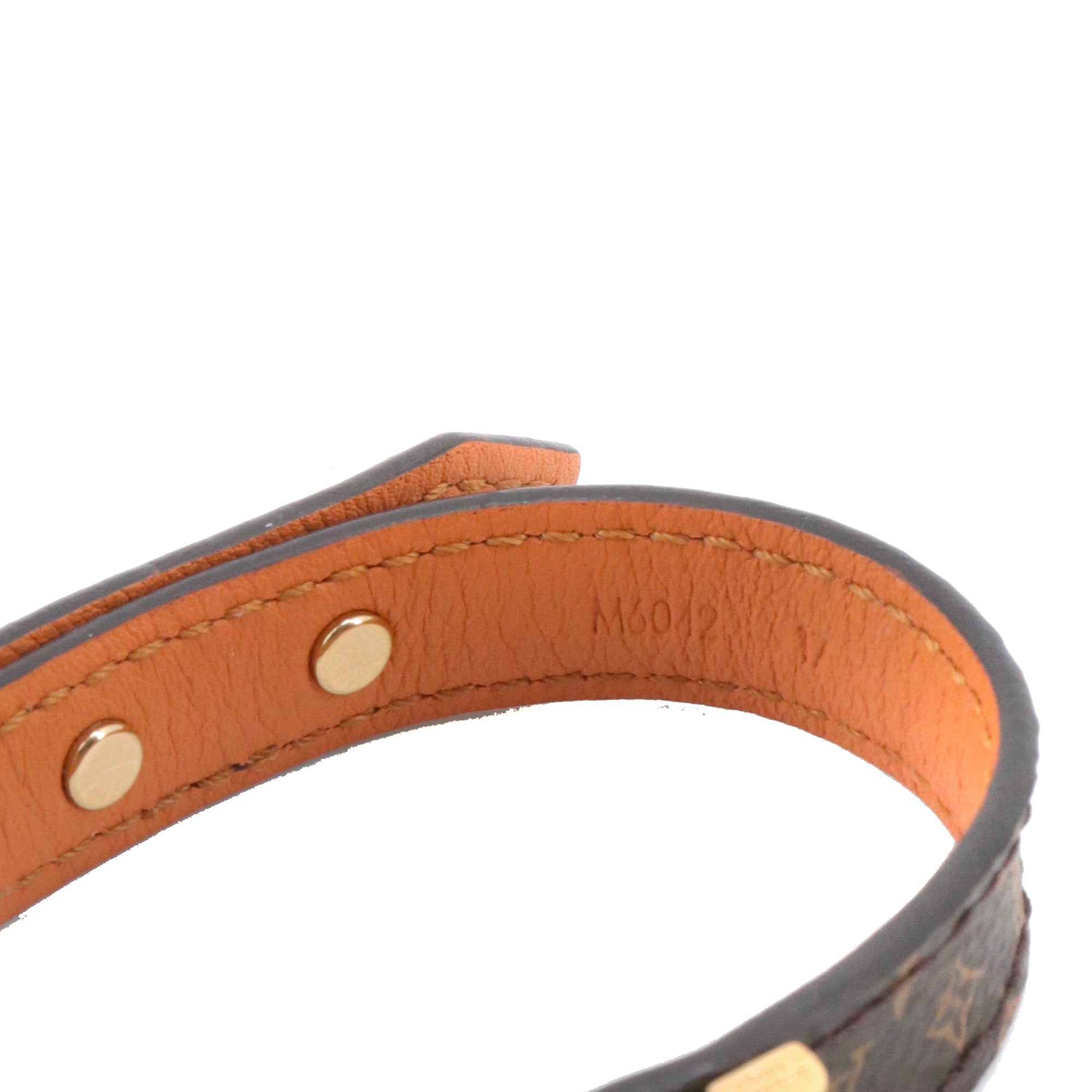 LOUIS VUITTON - Louis Vuitton Essential V Bracelet in Monogrammed Canvas (T17)