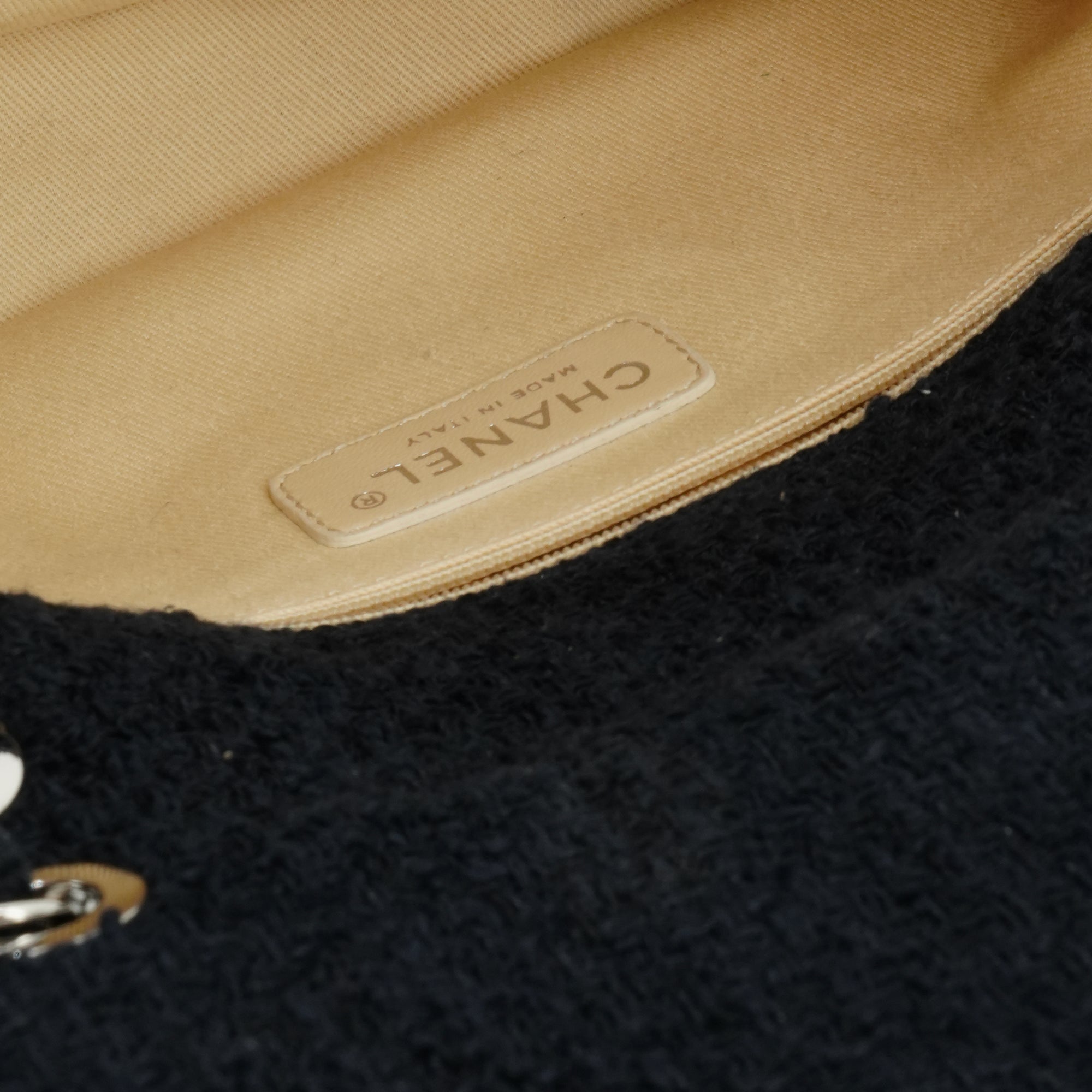 CHANEL - Sac à épaule Natura Chanel en tweed bleu marine vintage