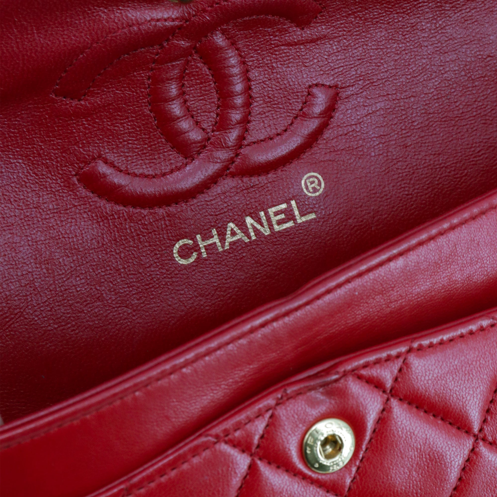 CHANEL - Classic/Timeless 23 Chanel vintage double flap handbag in red quilted leather