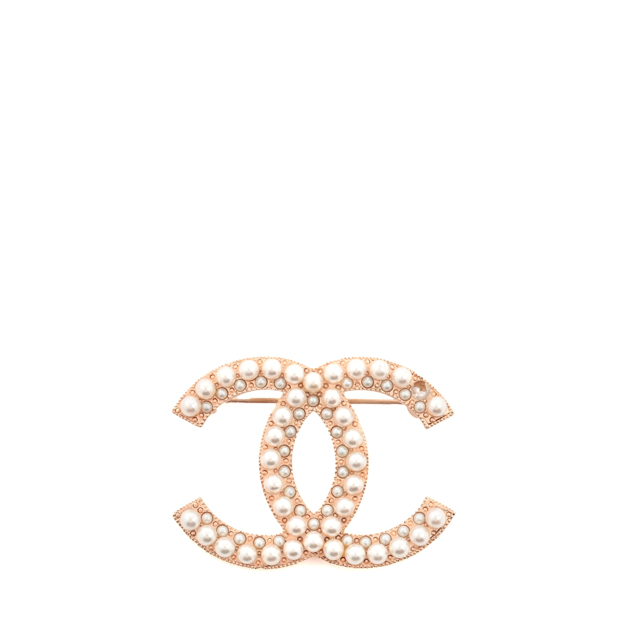 CHANEL - Broche CC dorée en perles