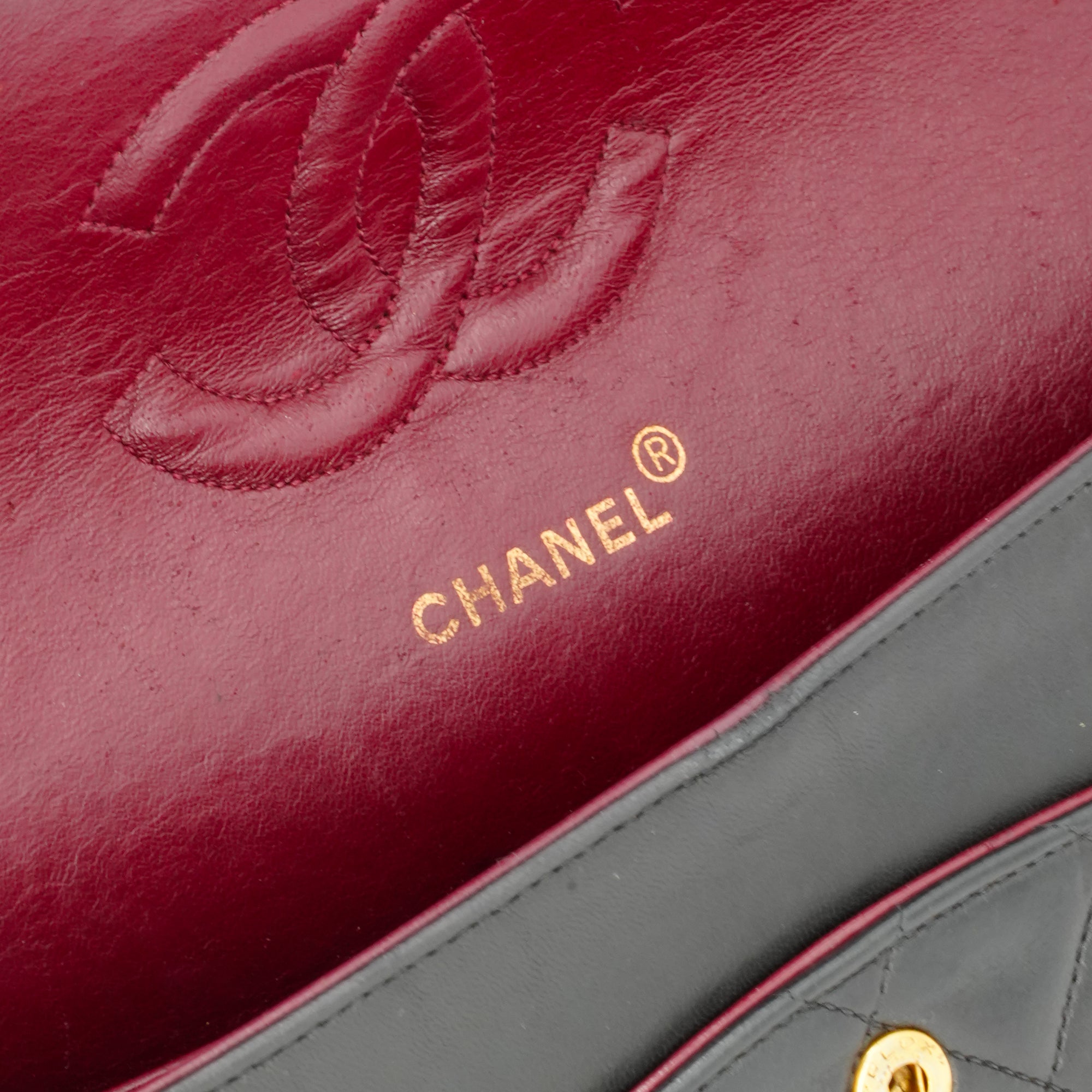 CHANEL - Sac à main Classique/Timeless 11.12 Chanel en cuir matelassé noir vintage