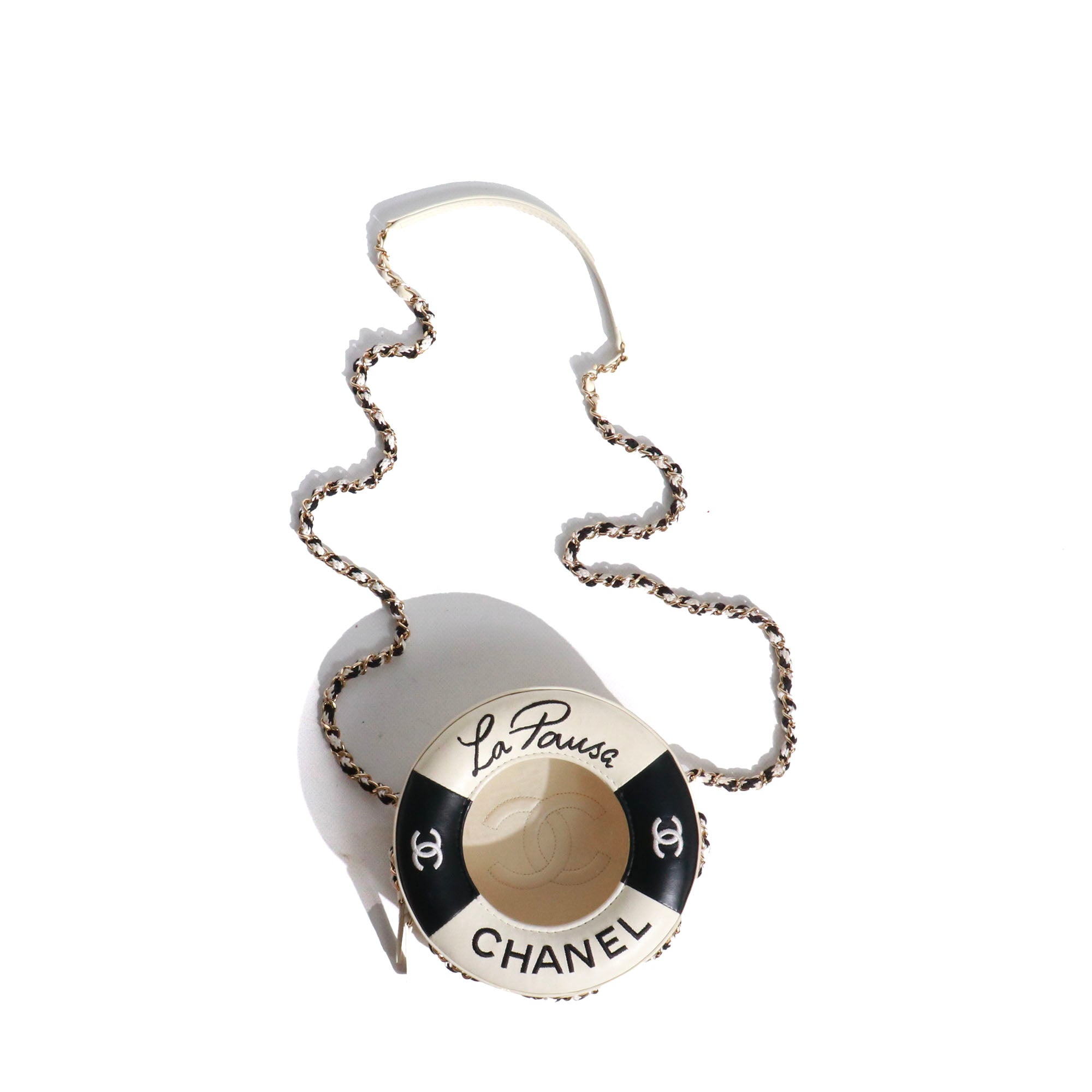 CHANEL - Sac à bandoulière Lifesaver La Pausa en cuir lisse blanc et noir