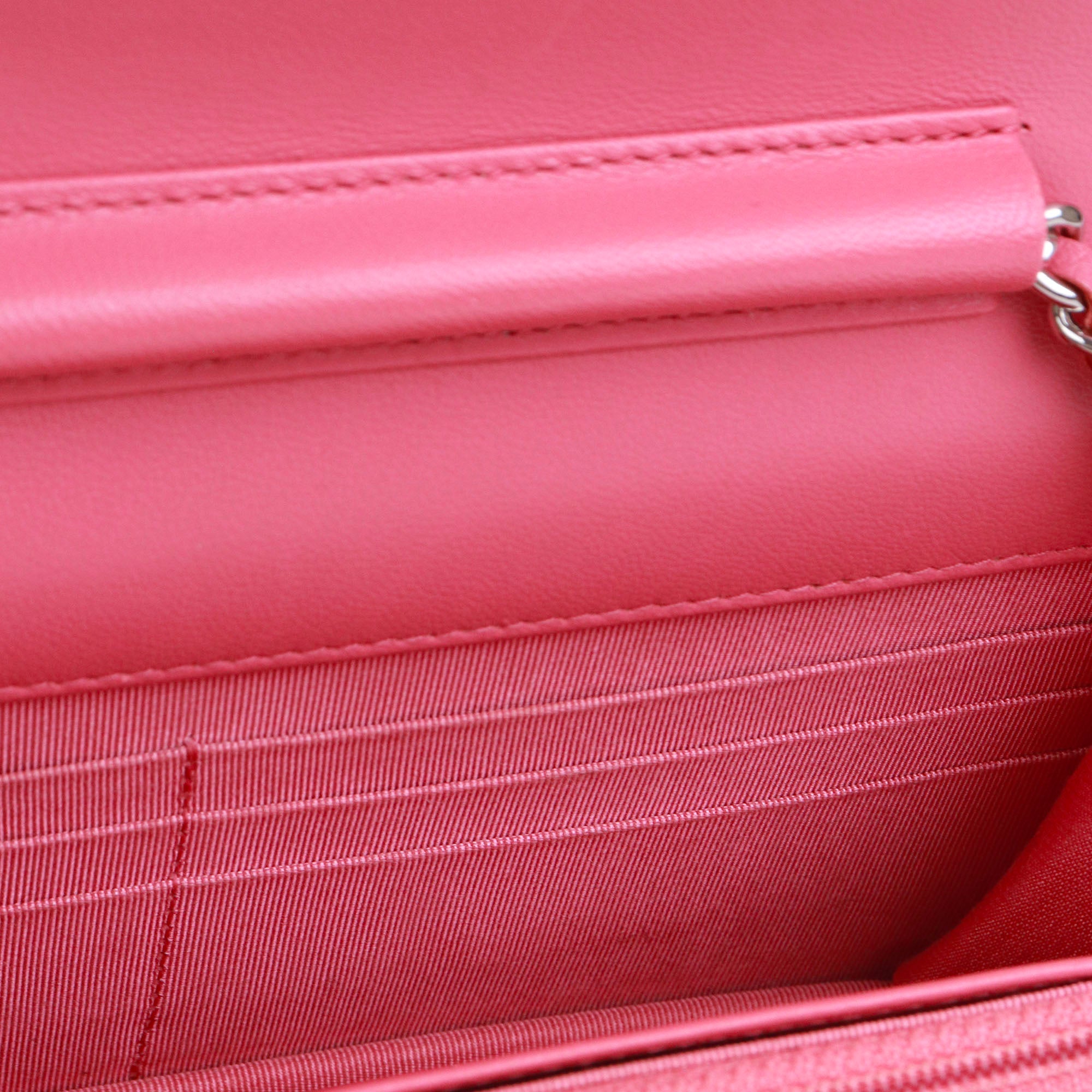 CHANEL - Sac Wallet On Chain Timeless Chanel en cuir lisse rose