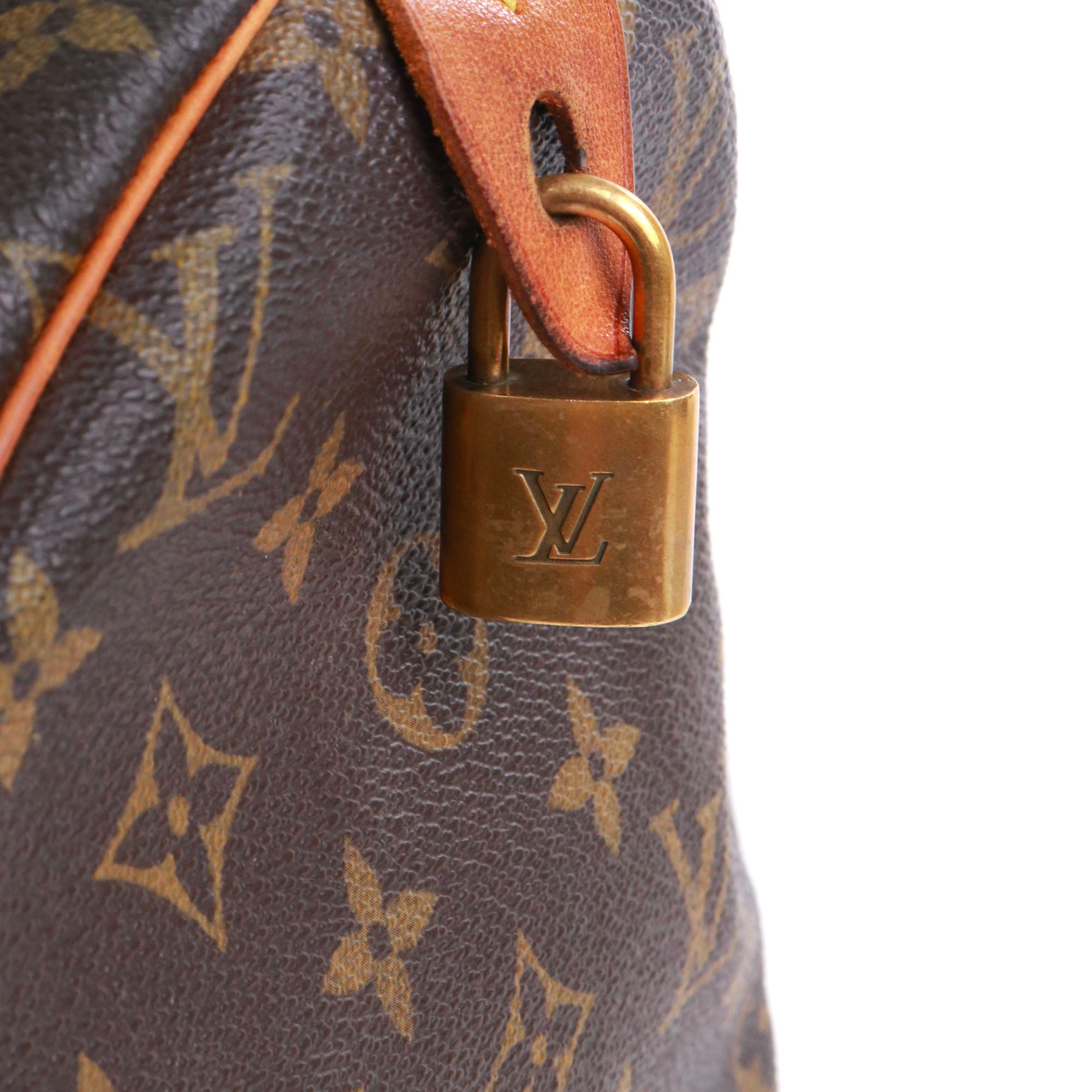 LOUIS VUITTON - Speedy 30 handbag in monogram canvas