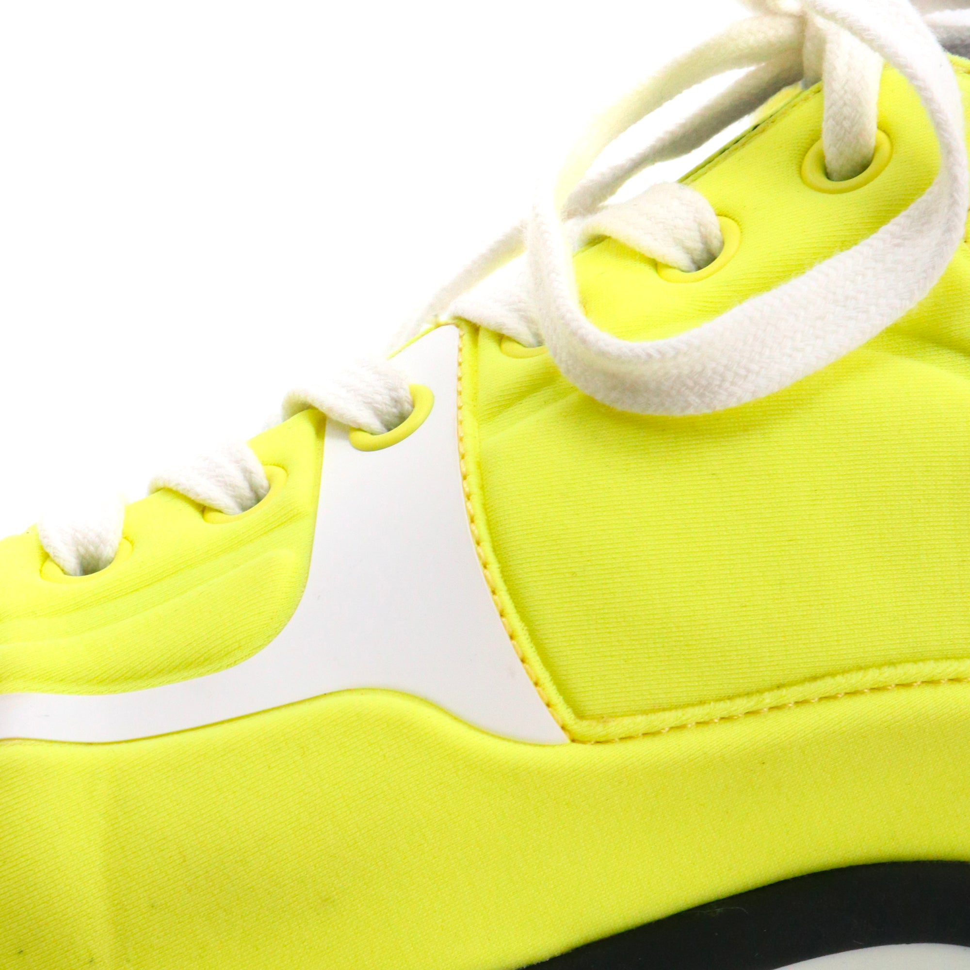 CHANEL - Sneakers Neon CC Chanel en toile jaune fluo (T37.5)