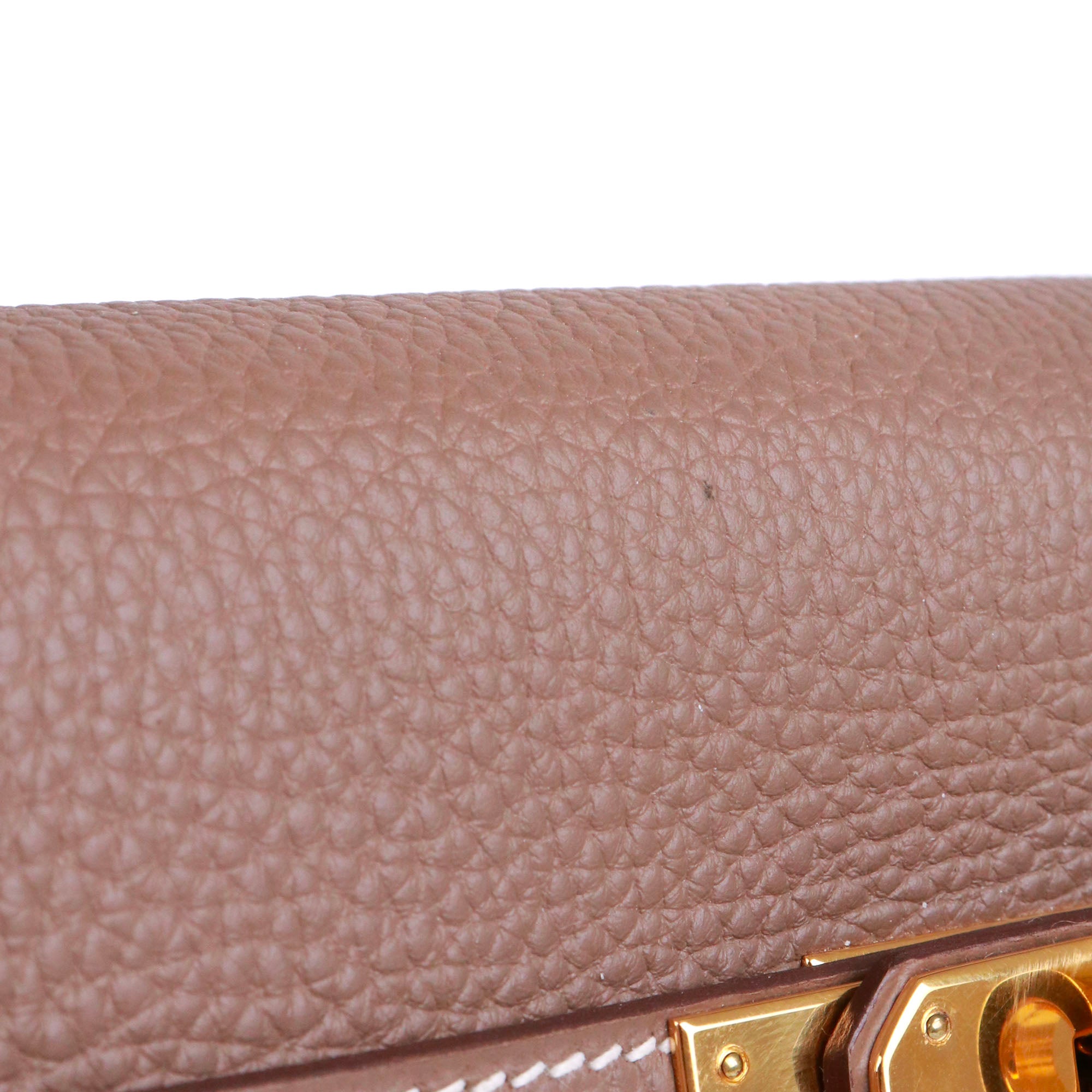 HERMÈS - Sac à main Kelly 32 Hermès en cuir togo étoupe retourné
