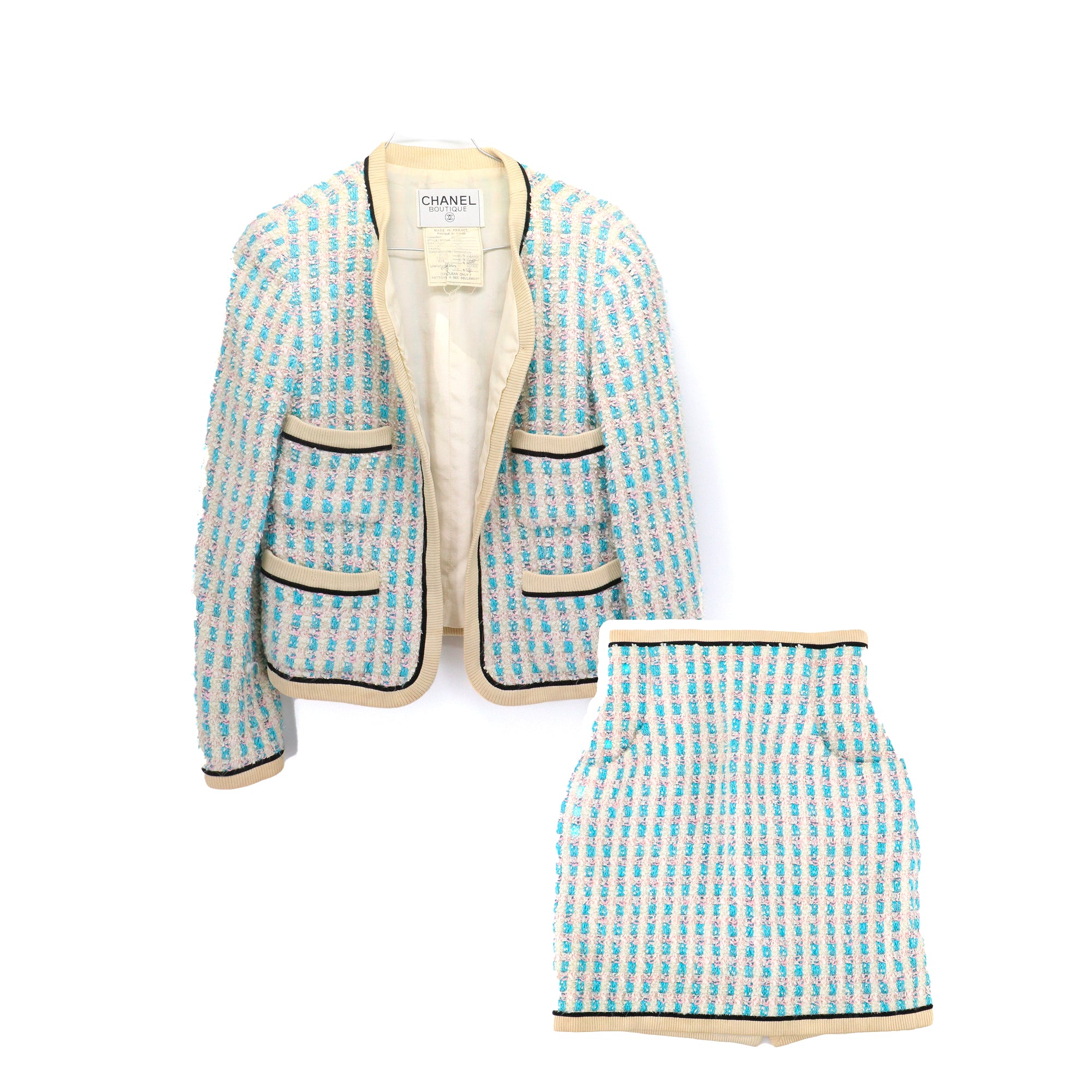 CHANEL - Ensemble Veste Jupe Chanel en tweed bleu et ivoire (36)