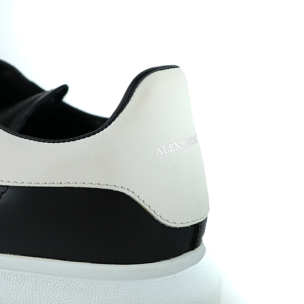 ALEXANDER MCQUEEN - Oversize sneakers in black leather (T39)