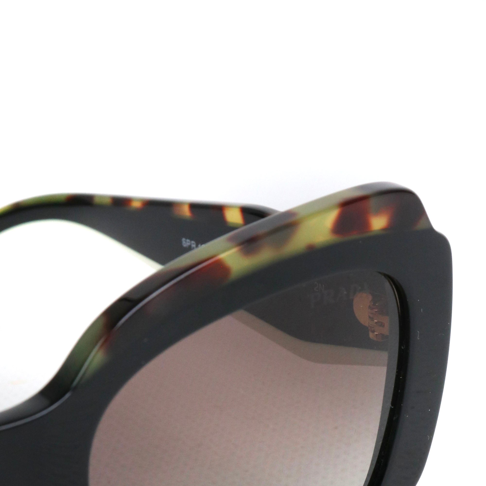 PRADA - Lunettes de soleil Prada en plastique noir