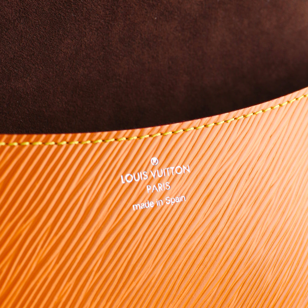 LOUIS VUITTON - Sac à bandoulière Buci en cuir épi marron