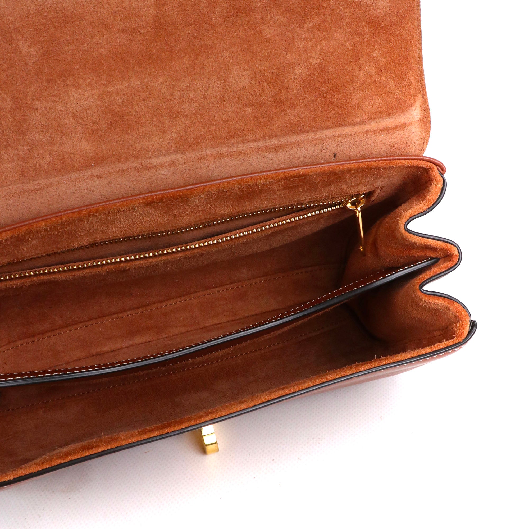 CELINE - Sac à bandoulière Soft 16 Teen Celine en cuir lisse marron