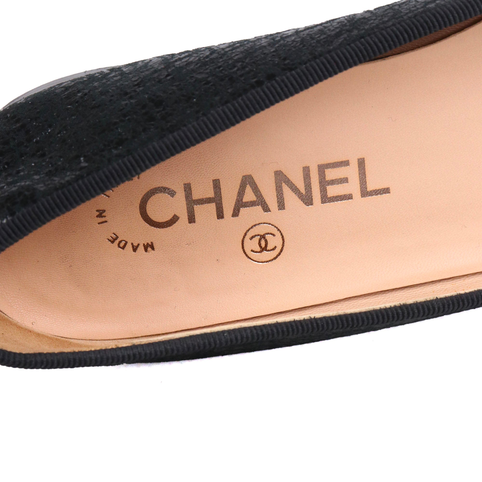 GUCCI - Abeille black leather ballerinas (T38.5)