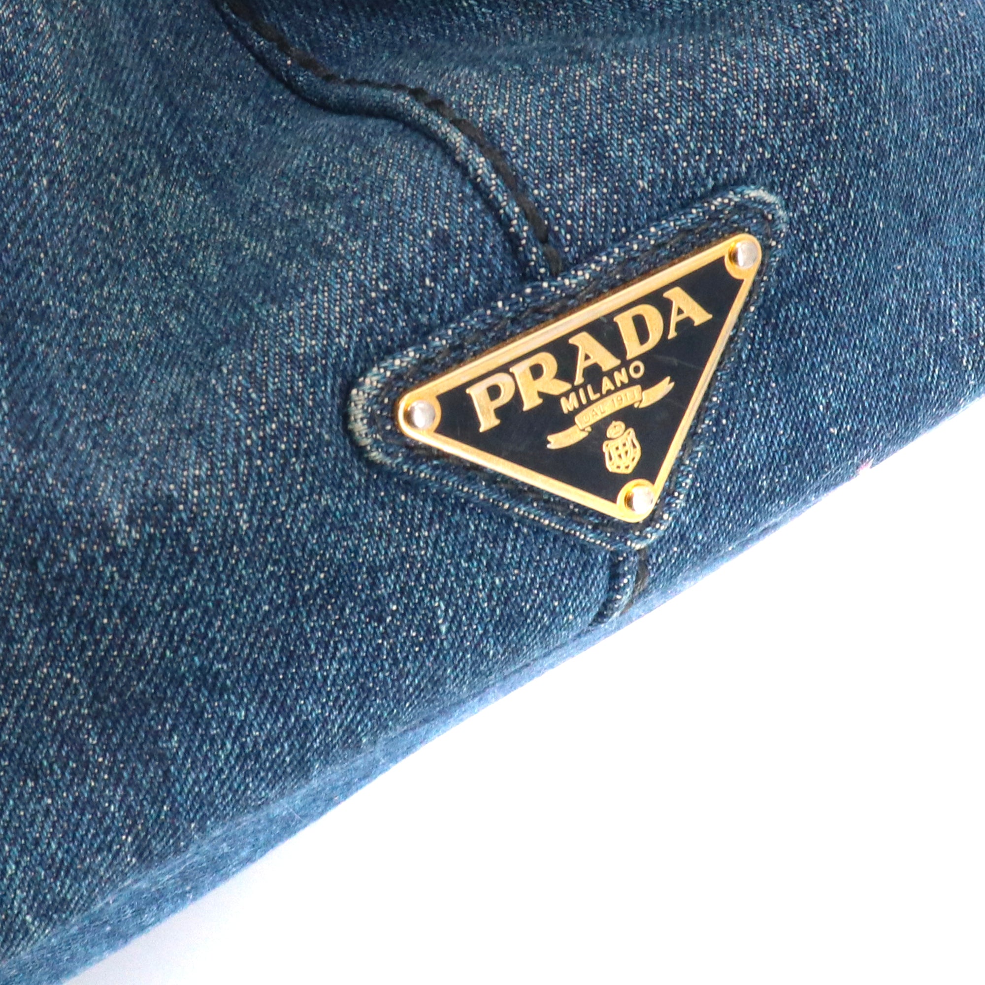 PRADA - Red grained leather shoulder bag
