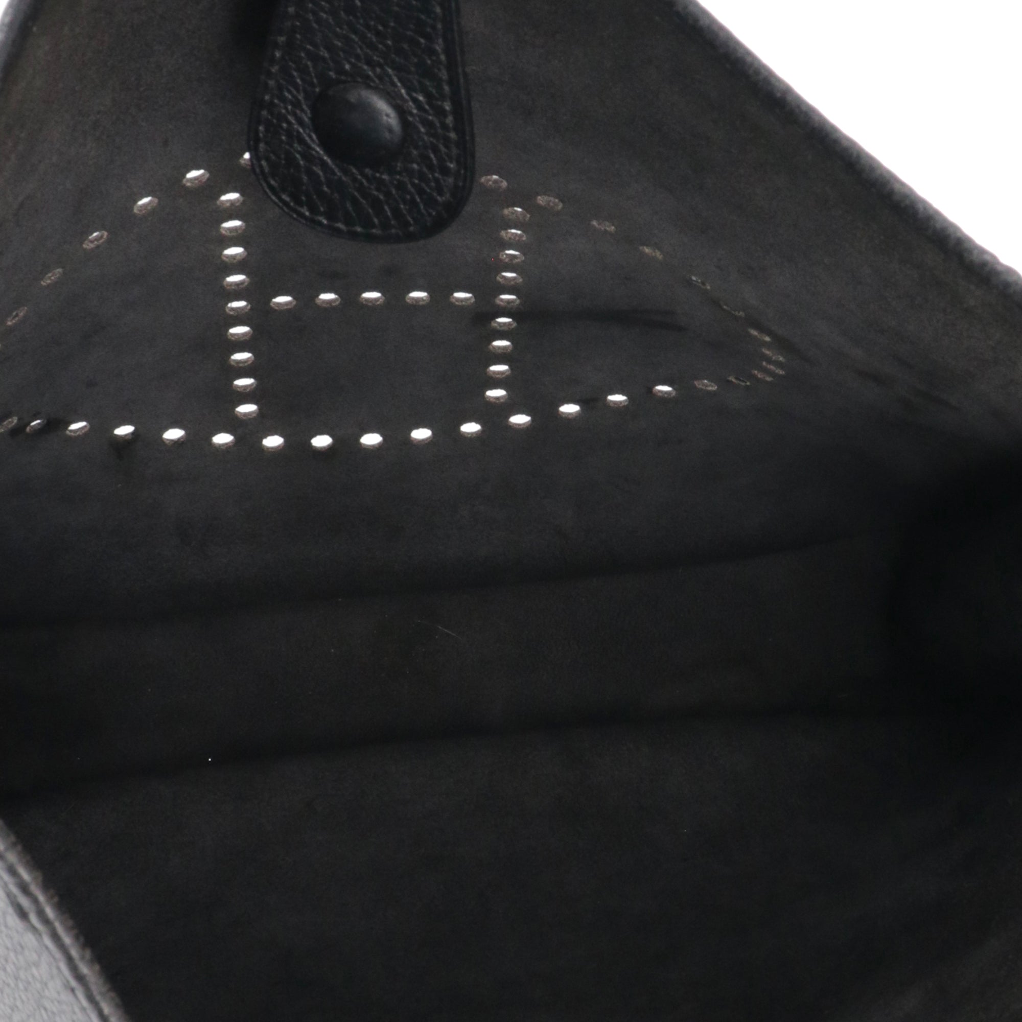 HERMÈS - Sac à bandoulière Evelyne III Hermès en cuir clémence noir