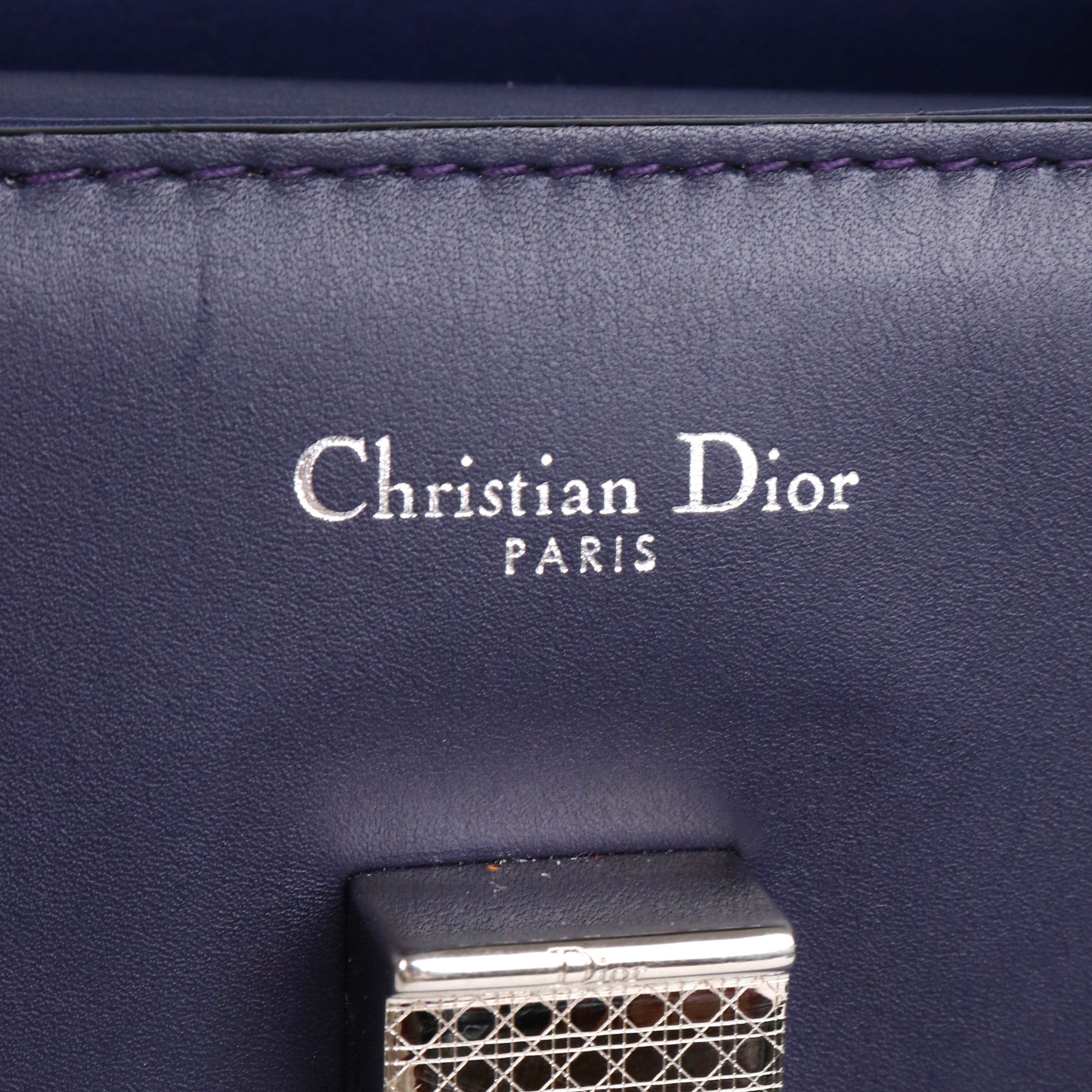 DIOR - Sac à main Diorever Dior en cuir lisse bleu marine