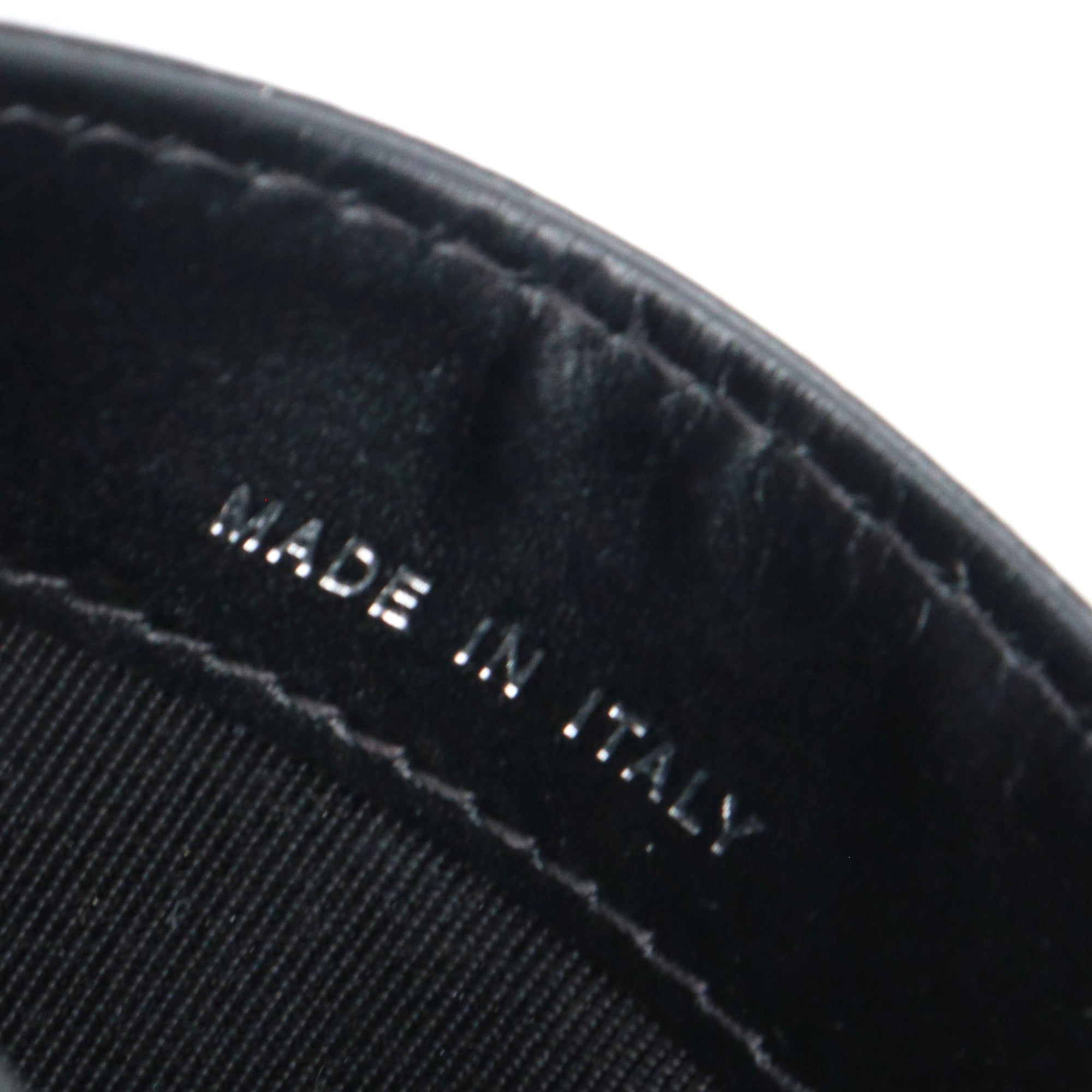 CHANEL - Porte cartes Chanel en cuir matelassé grainé noir édition limitée