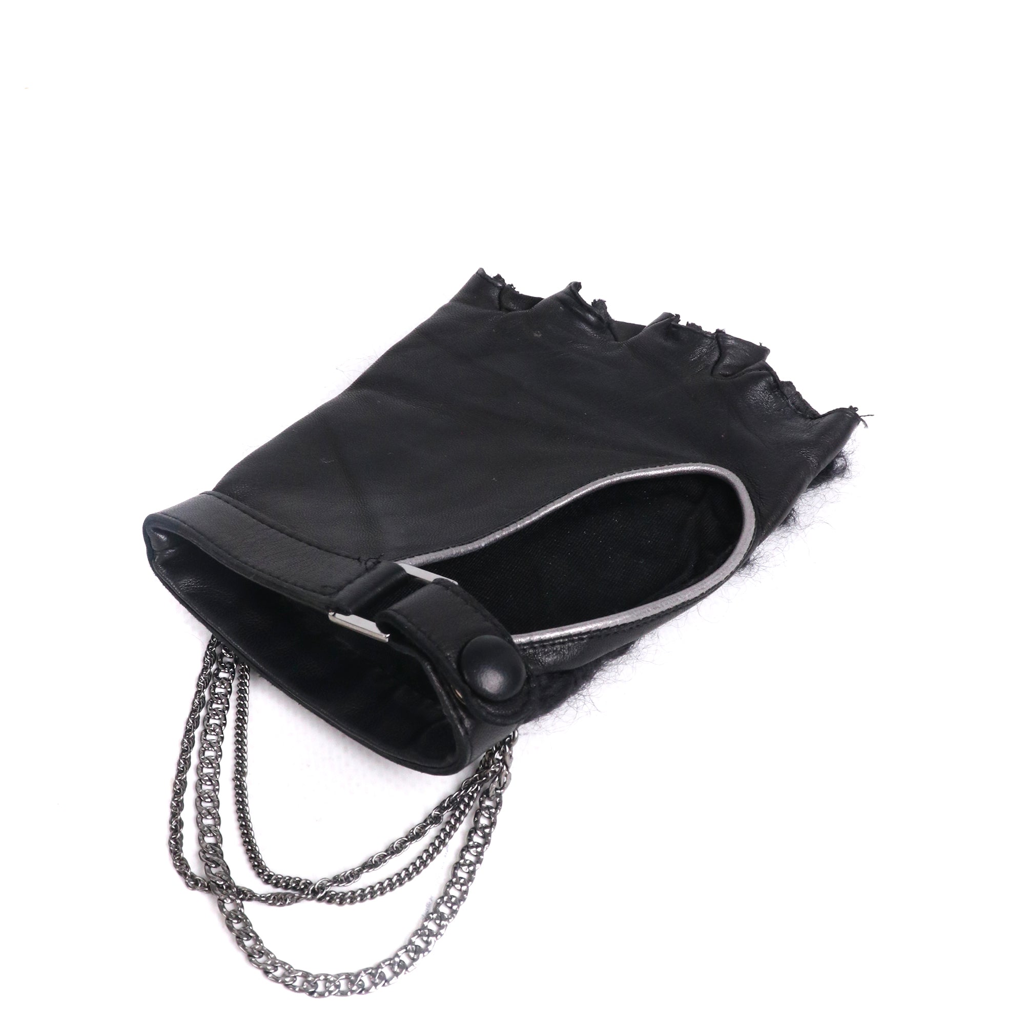 CHANEL - Mitaines Chanel en cuir noir (M)