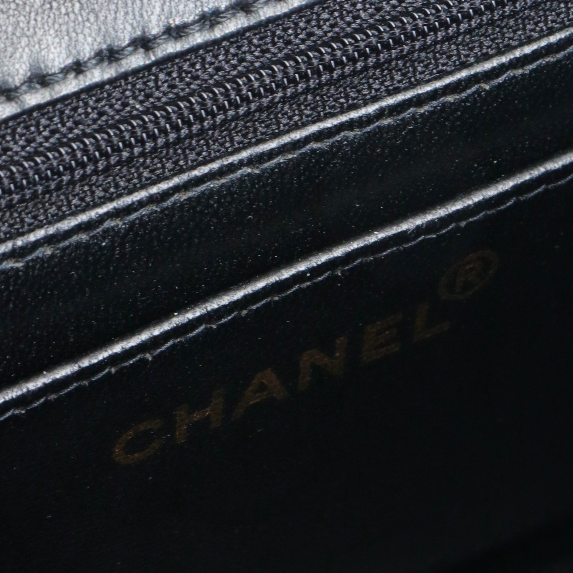 CHANEL - Chanel Timeless Mini Square shoulder bag in vintage black leather