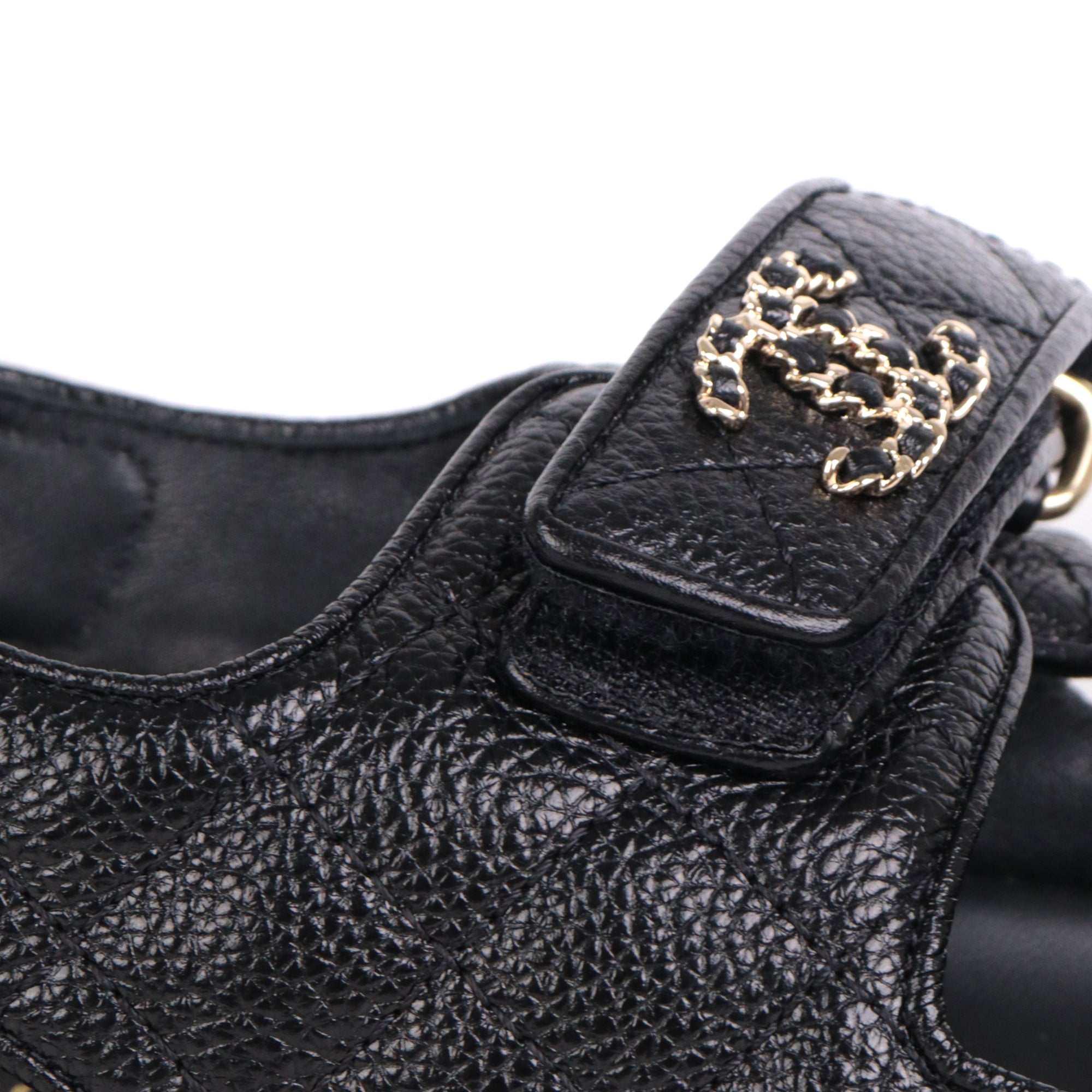 CHANEL - Sandales Dad Chanel en cuir caviar noir (T39)