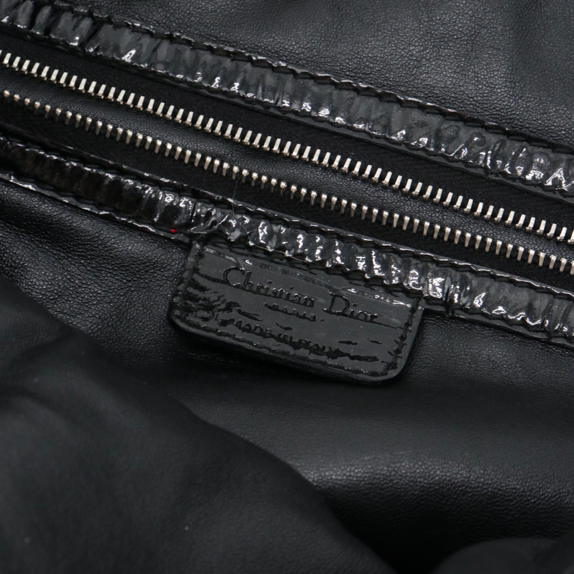 DIOR - Sac à main Soft Shopping Dior en cuir verni noir