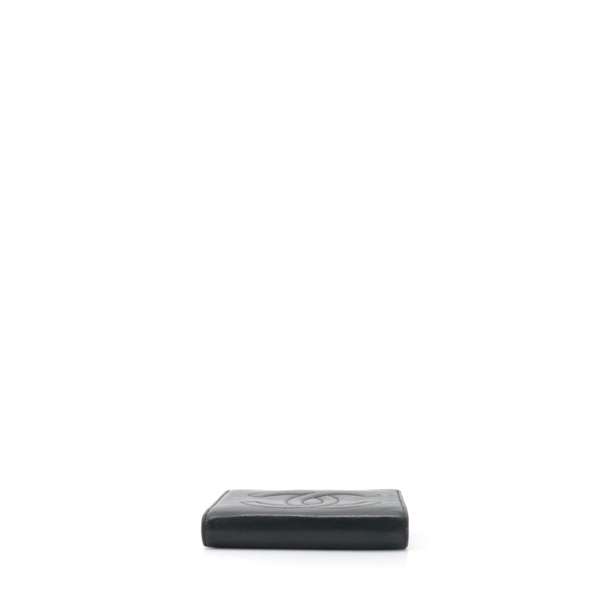 CHANEL - Black quilted leather wallet