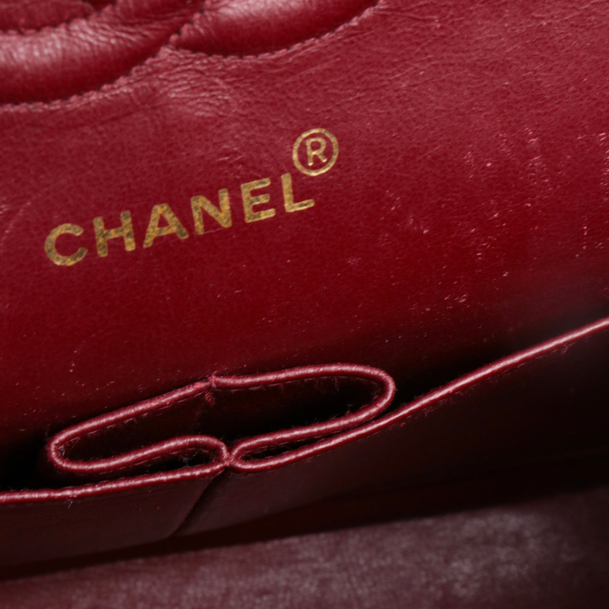CHANEL - Sac à main Timeless/Classique medium Chanel double flap en cuir matelassé noir vintage