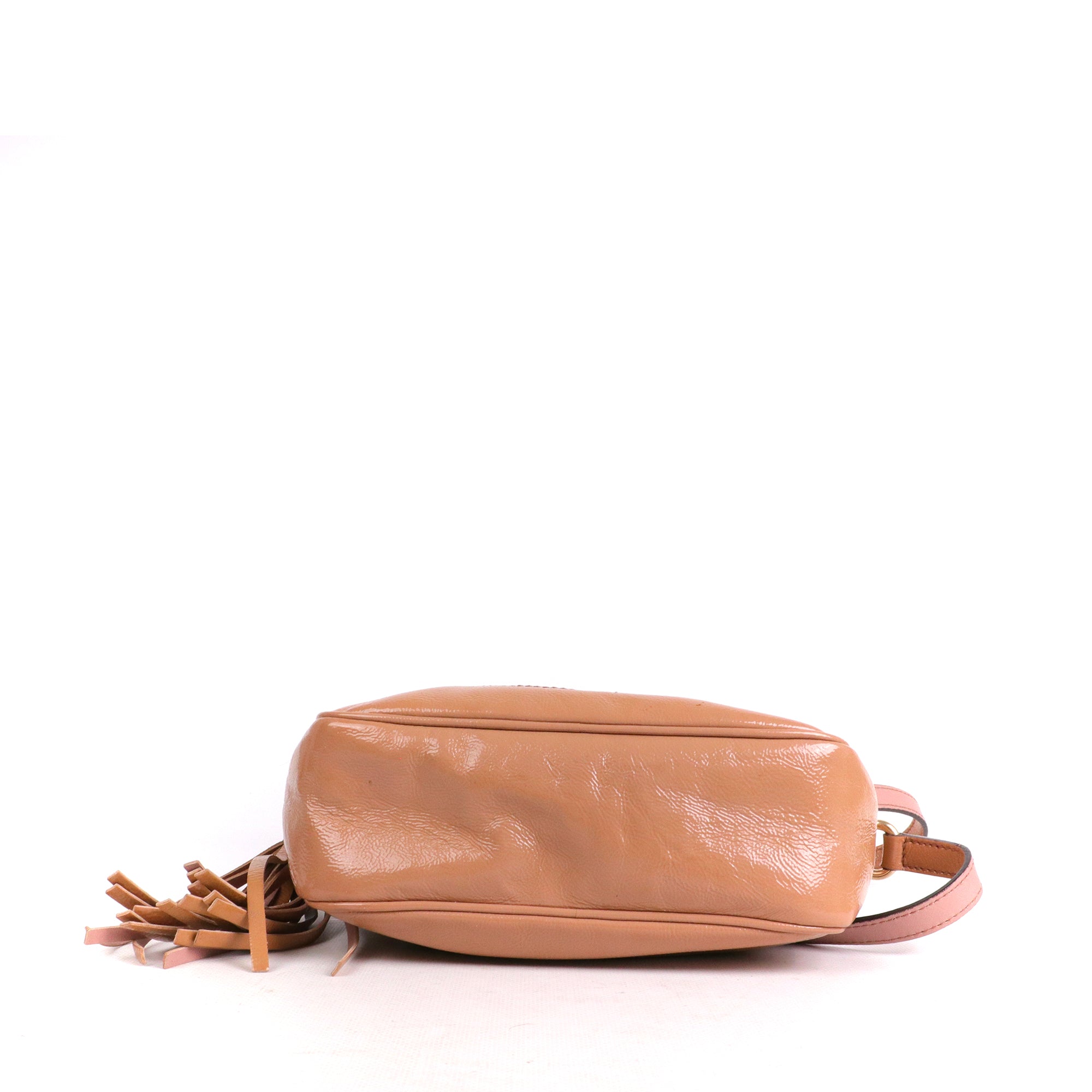 GUCCI - Sac à bandoulière Soho Camera Gucci en cuir verni rose