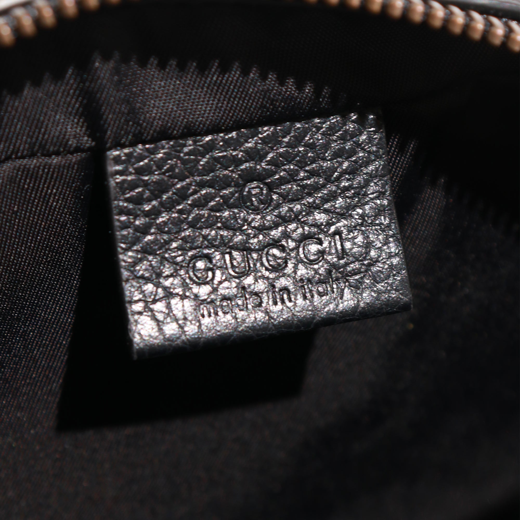 GUCCI - Soho shoulder bag in black grained leather