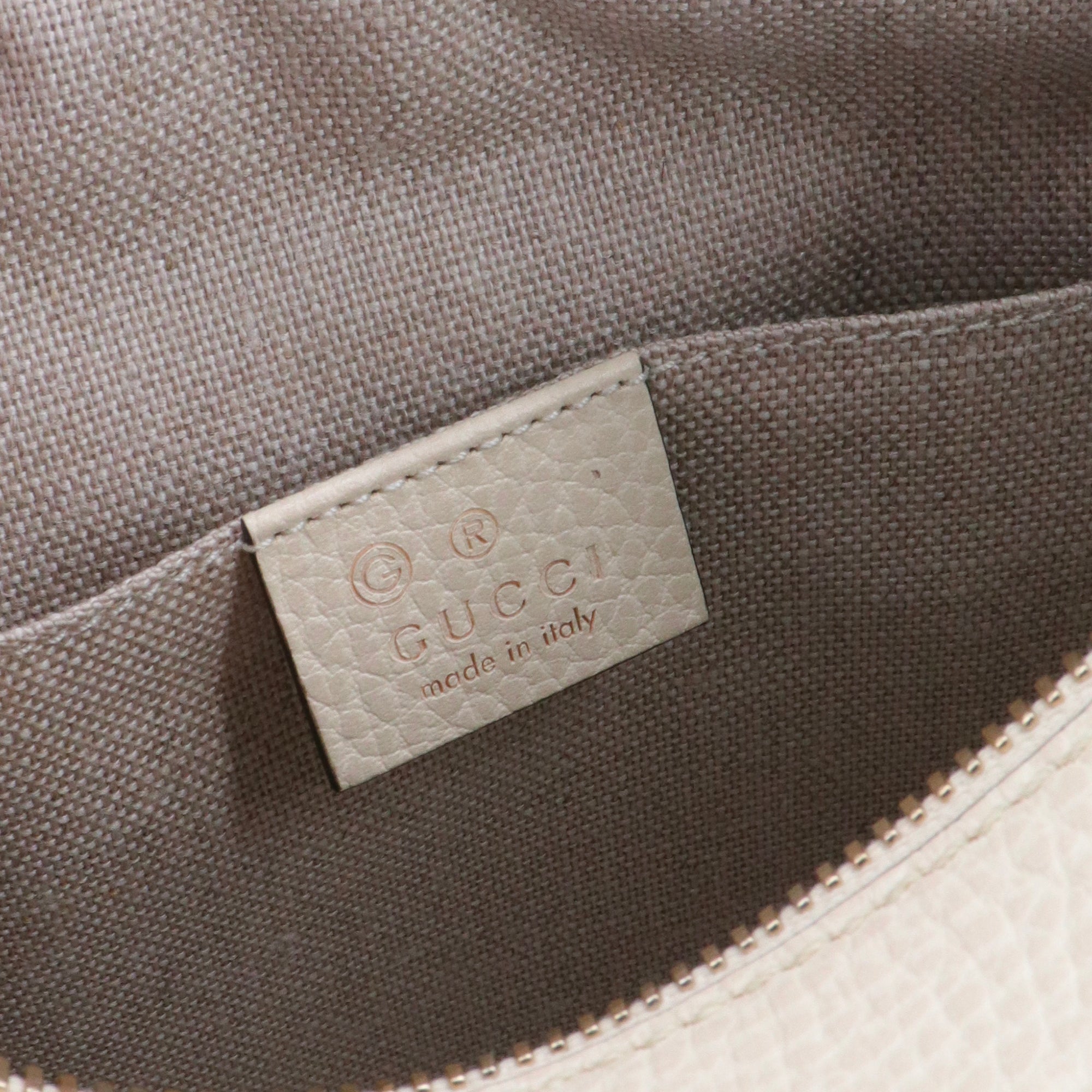 GUCCI - Gucci Bree shoulder bag in beige monogrammed canvas