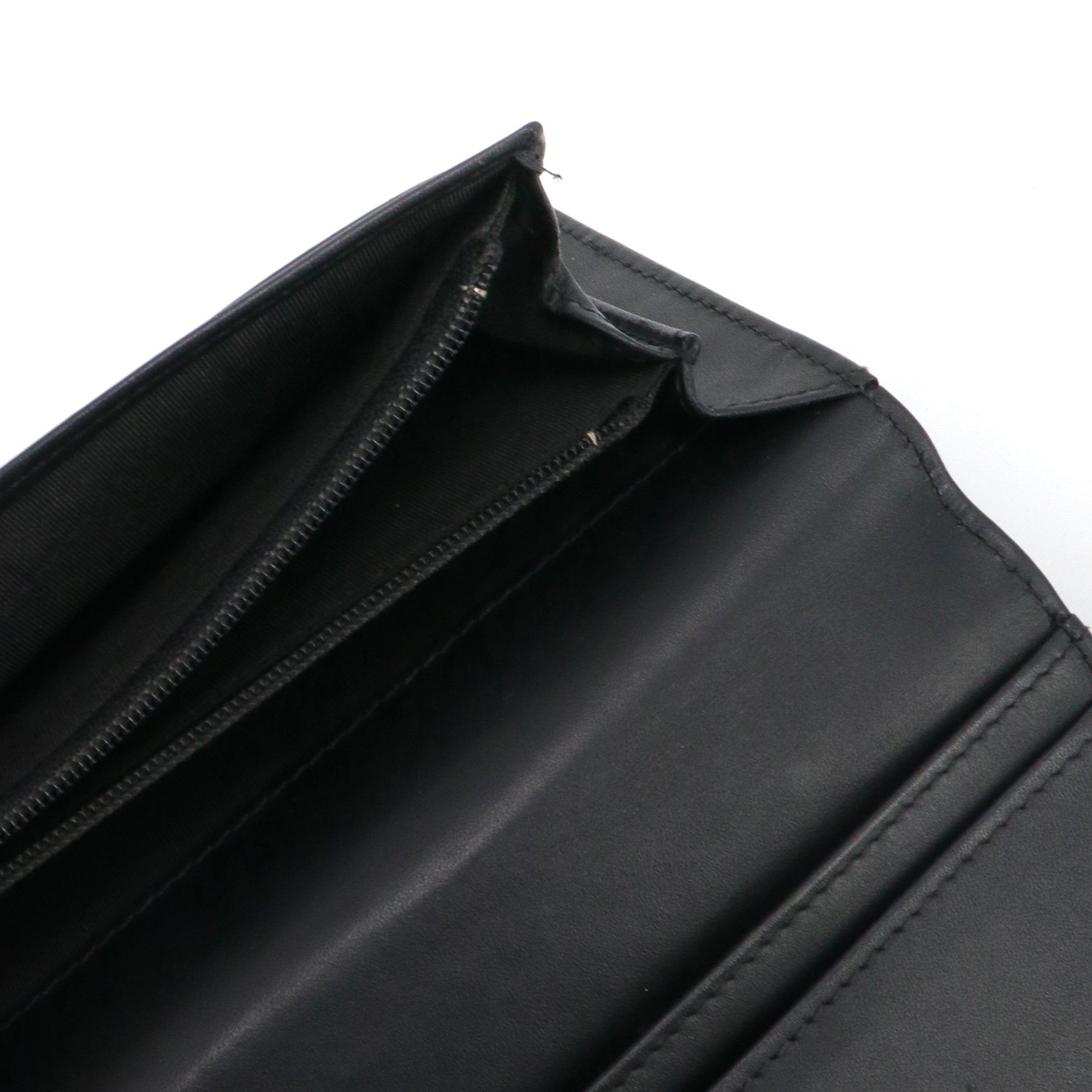 CHANEL - Chanel CC wallet in black caviar leather