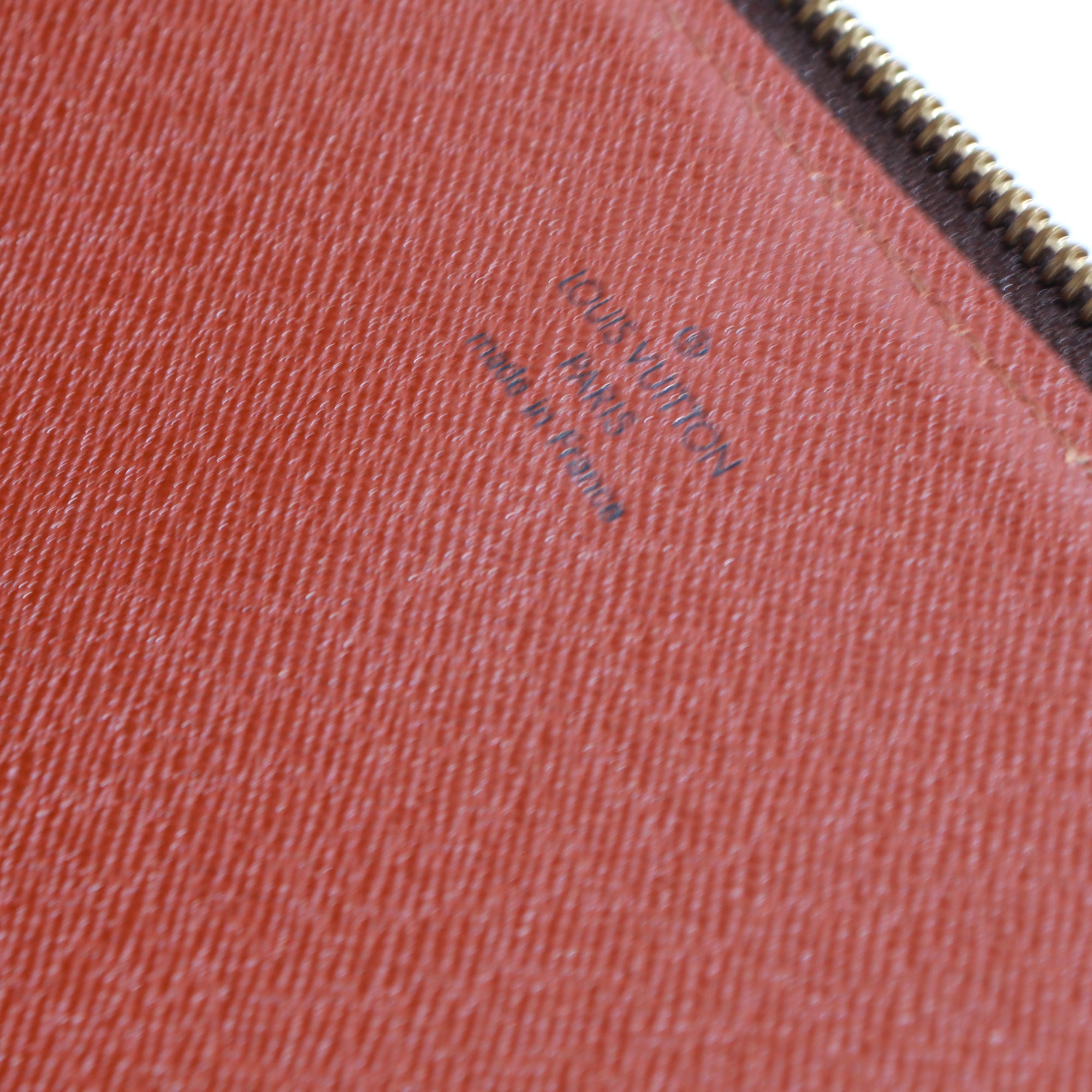 LOUIS VUITTON - Porte documents en toile monogrammée