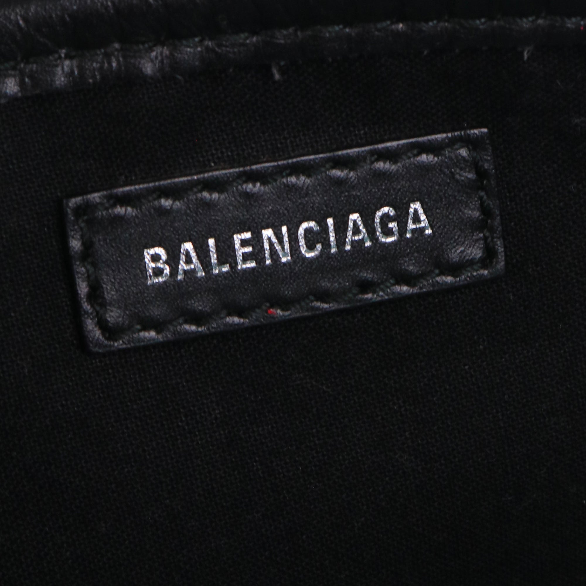 BALENCIAGA - Neo Classic nano shoulder bag in black grained leather