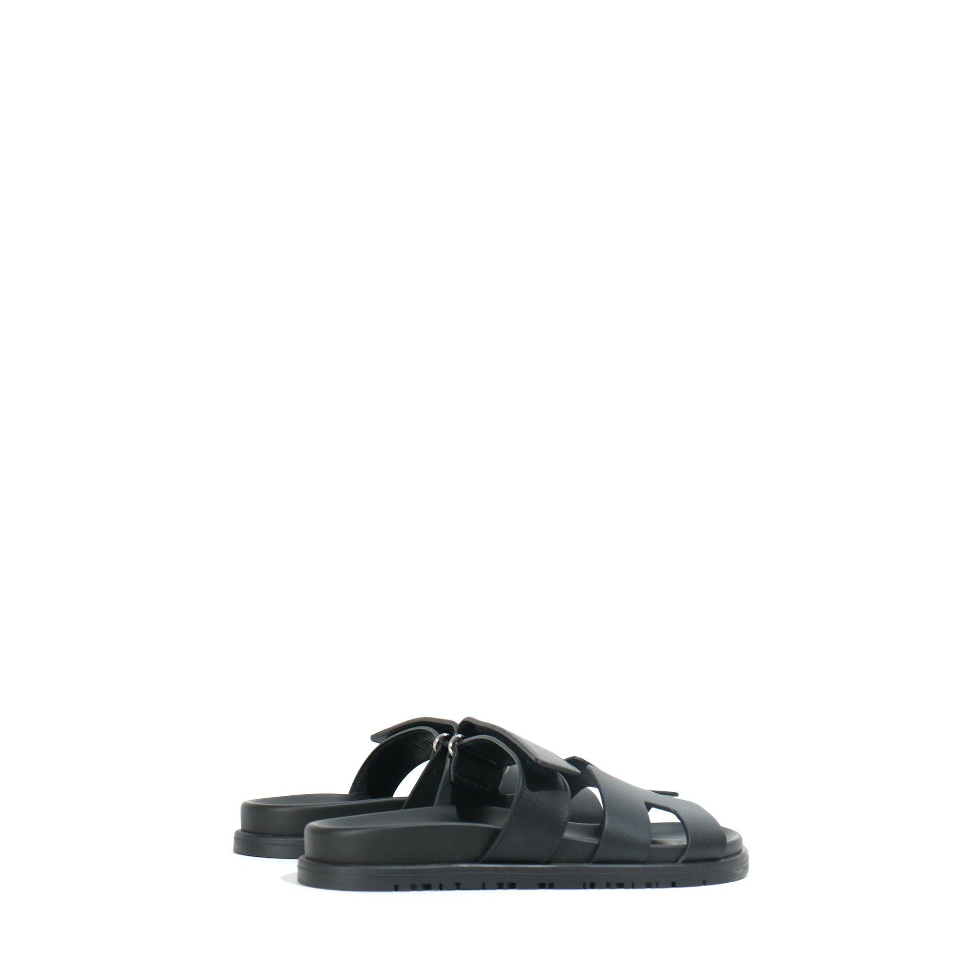HERMÈS - Sandales Chypre en cuir lisse noir (T36)